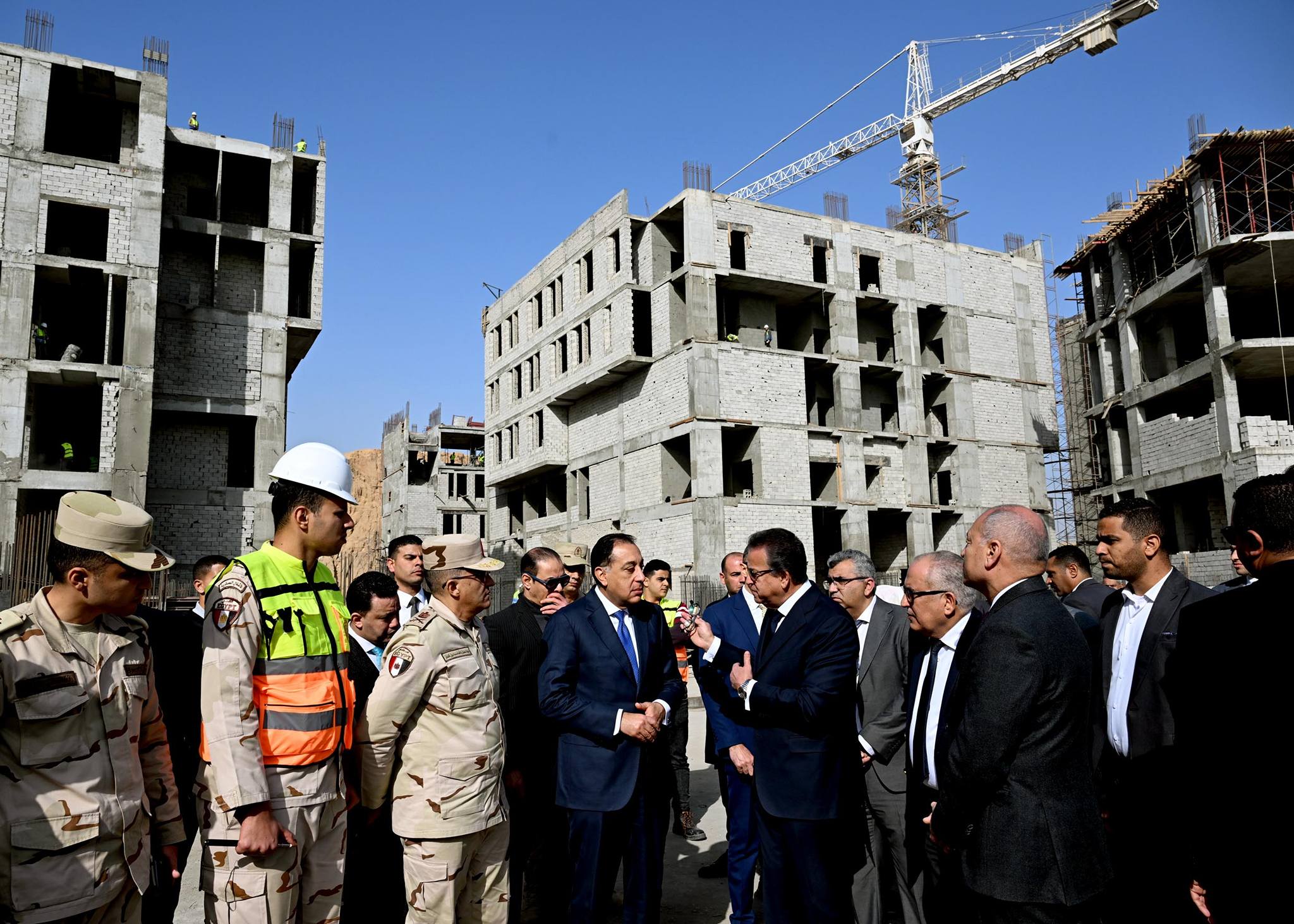 رئيس الوزراء يتفقد مشروع إنشاء مُستشفى هليوبوليس الجديدة