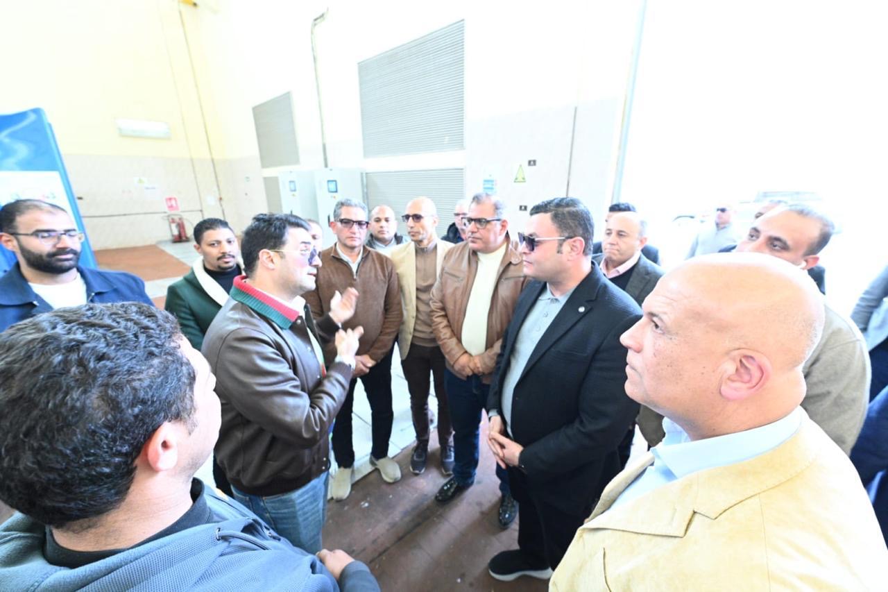 الشربيني يتفقد مشروع رفع كفاءة محطة تنقية مياه الشرب بالشيخ زايد