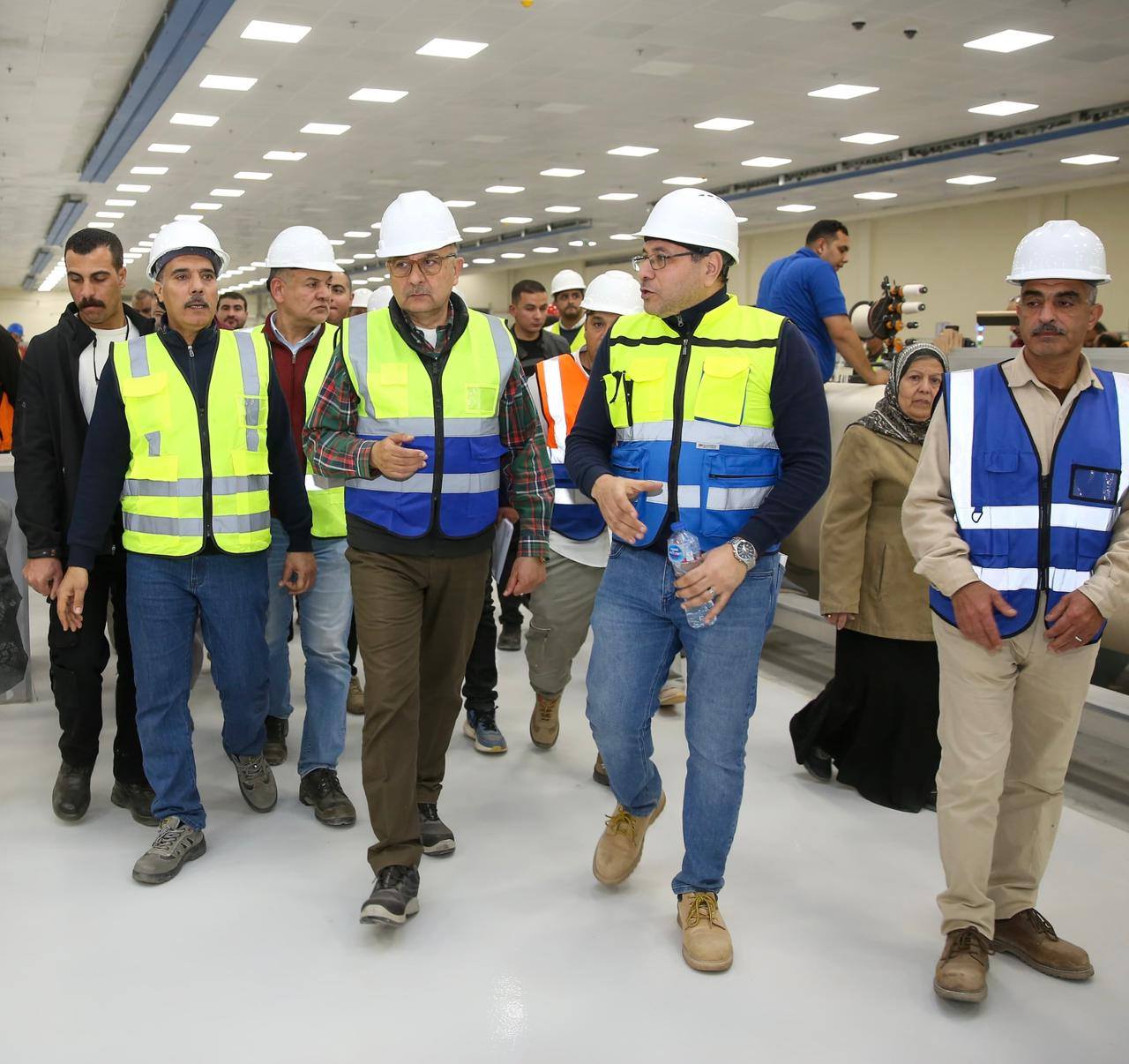 وزير قطاع الأعمال يتفقد جاهزية المصانع لتطوير صناعة الغزل والنسيج