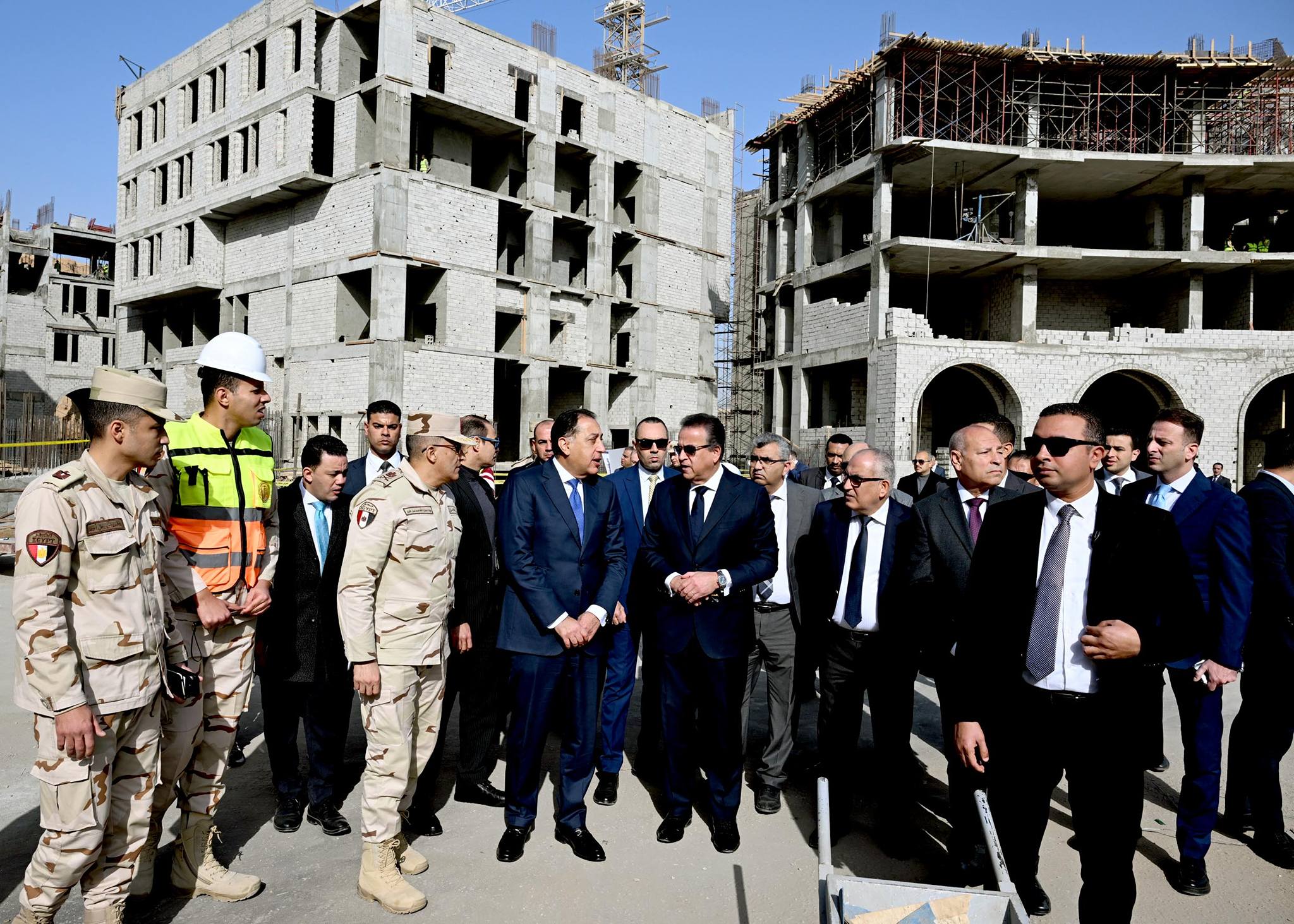 رئيس الوزراء يتفقد مشروع إنشاء مُستشفى هليوبوليس الجديدة