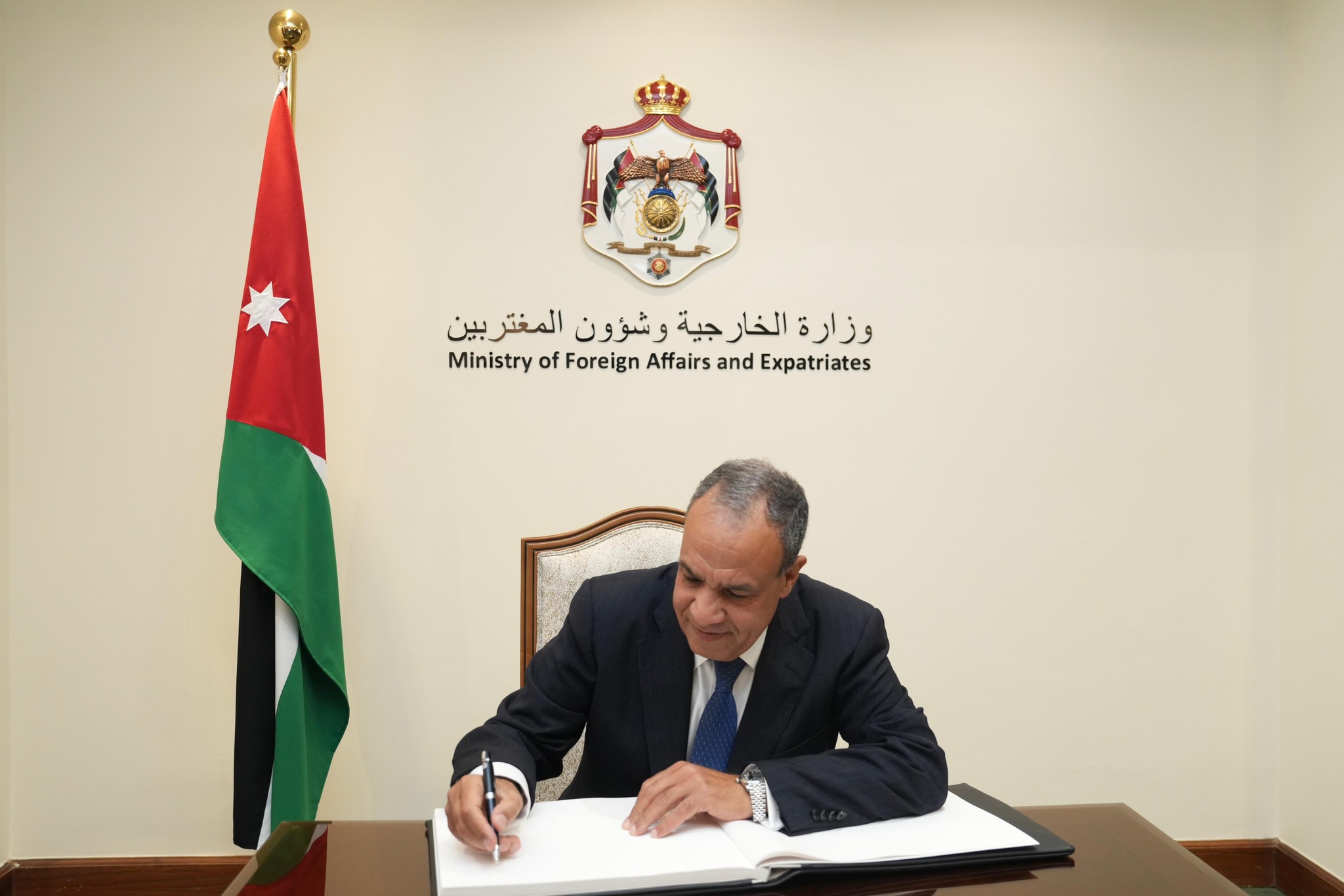 الدكتور بدر عبد العاطي وزير الخارجية والهجرة وشئون المصريين بالخارج