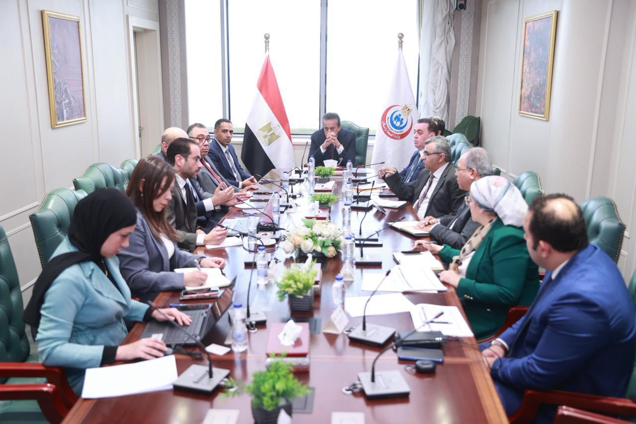 وزير الصحة يجتمع مع يس التنفيذي لشركة سيمنس هيلثنيرز مصر