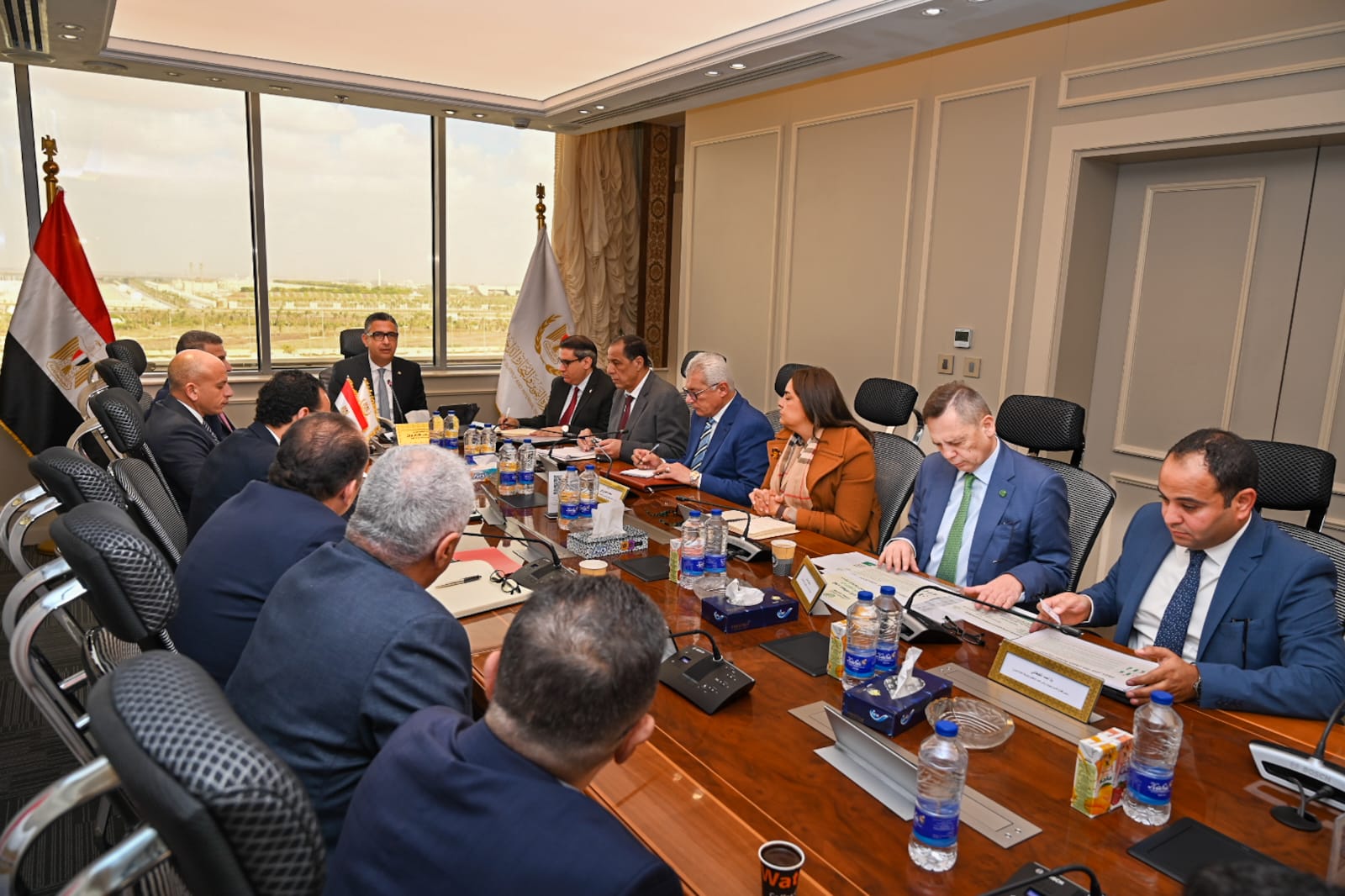 وزير التموين يتابع خطط تطوير صناعة السكر