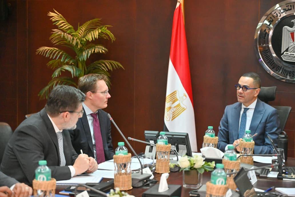 وزير الاستثمار يلتقى ممثلي وكالة موديز للتصنيف الائتماني