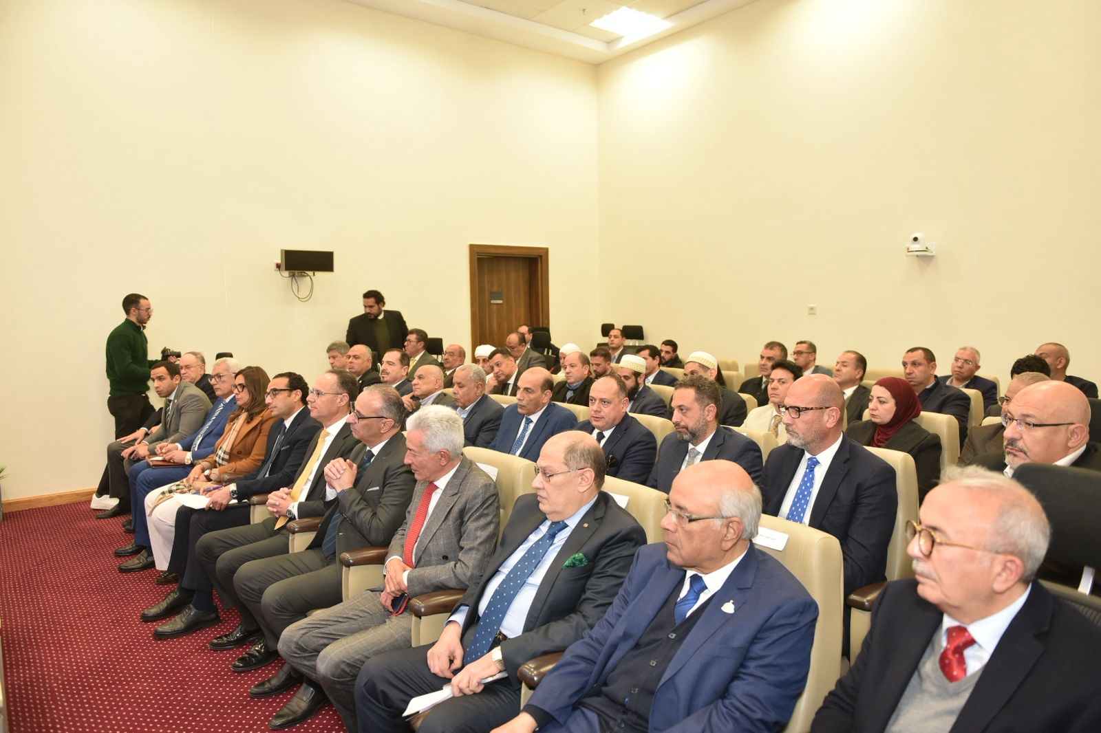 وزير التموين يتابع تأمين احتياجات المواطنين خلال شهر رمضان