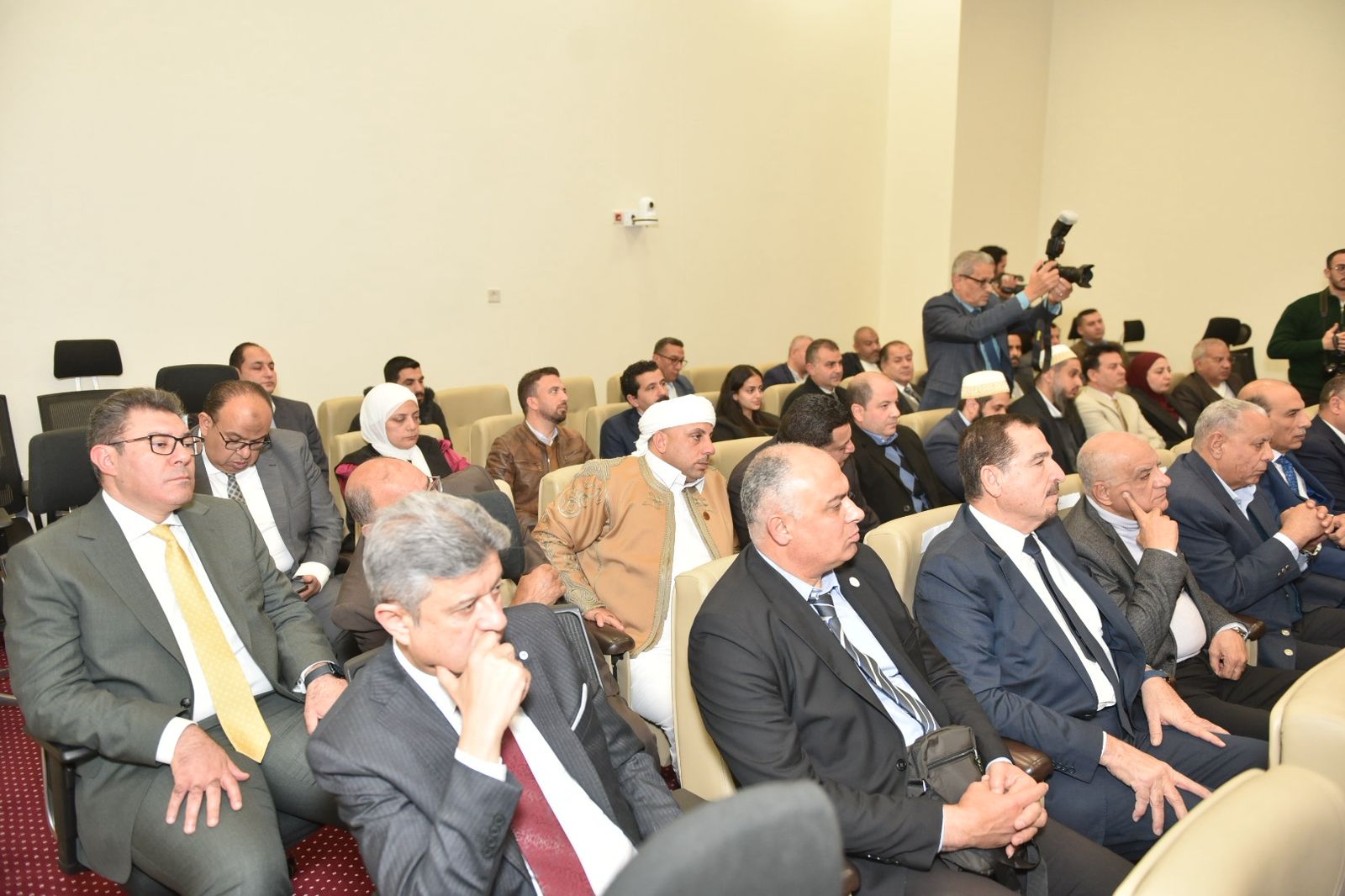 وزير التموين يتابع تأمين احتياجات المواطنين خلال شهر رمضان