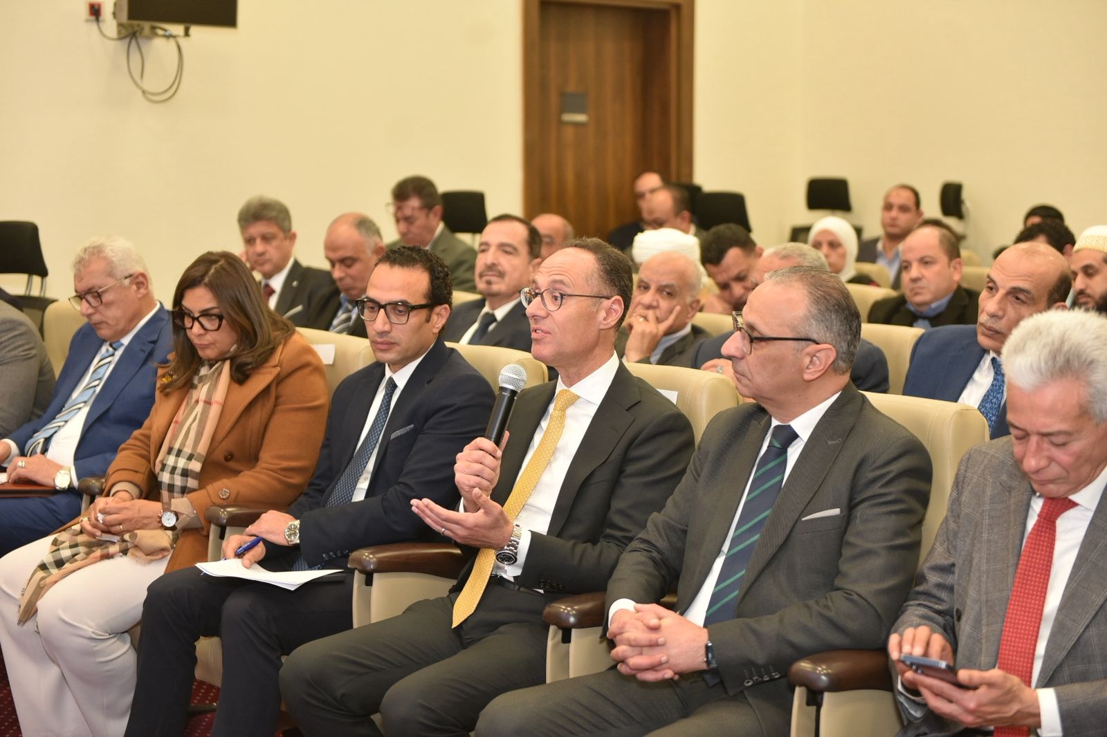 وزير التموين يتابع تأمين احتياجات المواطنين خلال شهر رمضان