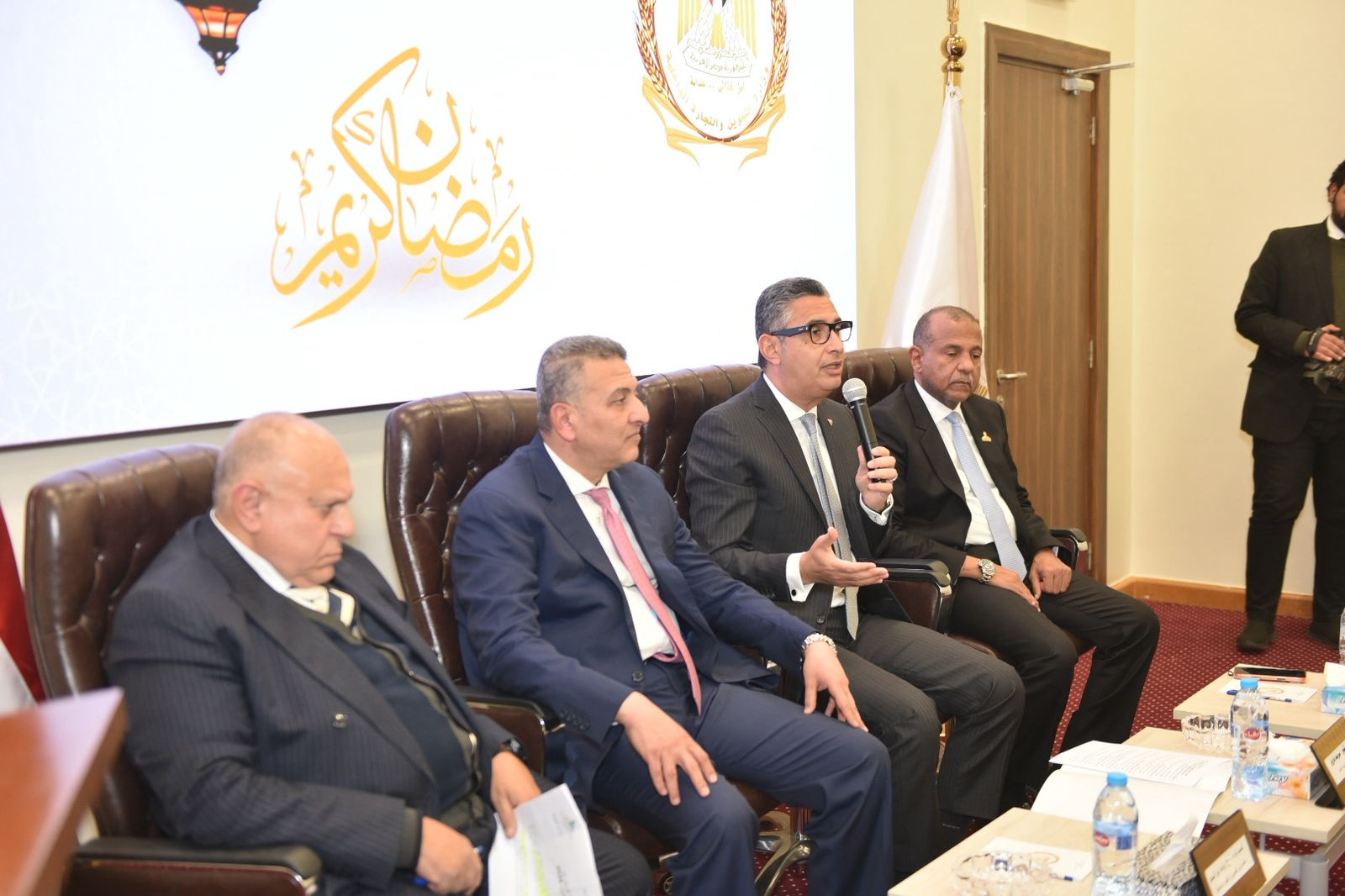 وزير التموين يتابع تأمين احتياجات المواطنين خلال شهر رمضان