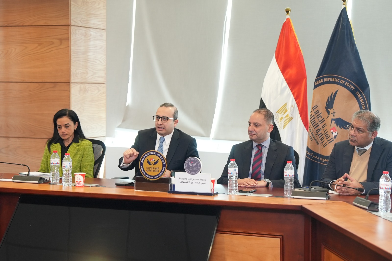 الرقابة المالية والبنك المركزي يناقشان تعزيز الشمول المالي