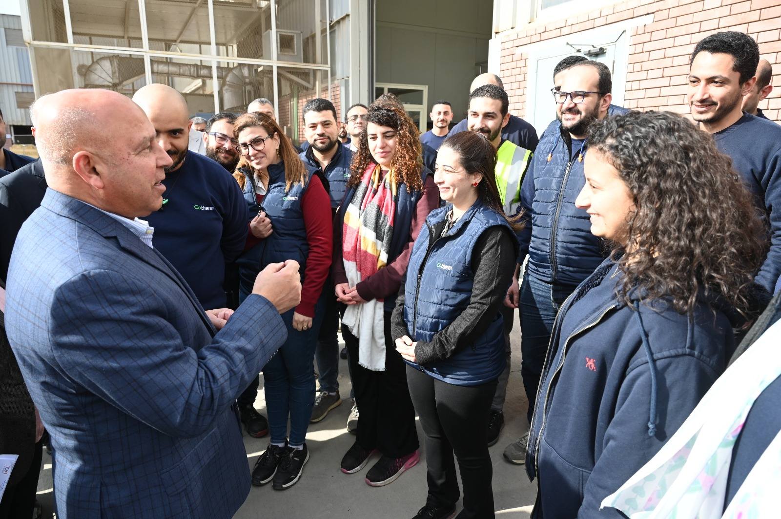 الوزير  يتفقد 3 مصانع متخصصة في الصناعات الهندسية بمدينة العاشر من رمضان