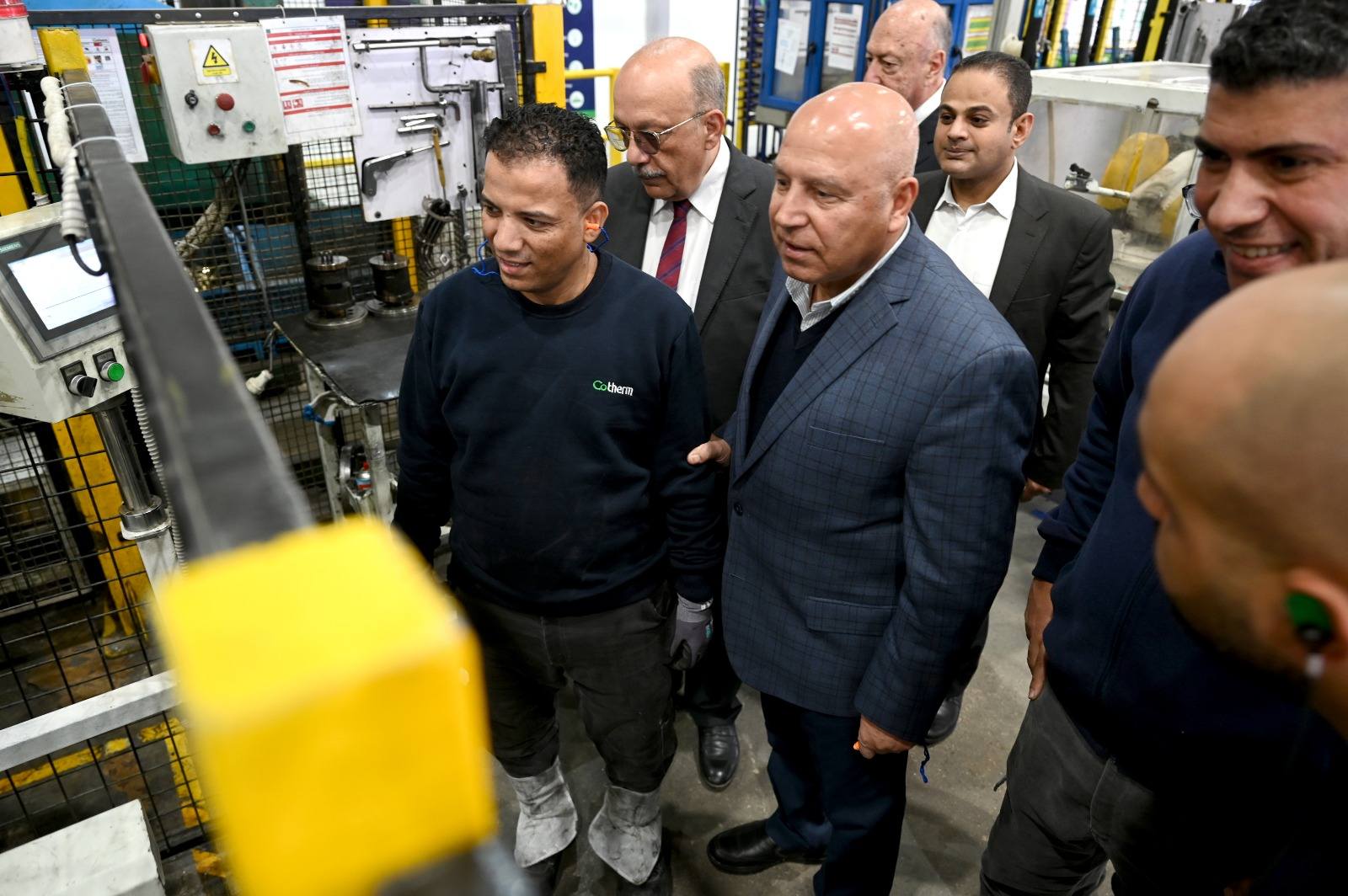 الوزير  يتفقد 3 مصانع متخصصة في الصناعات الهندسية بمدينة العاشر من رمضان