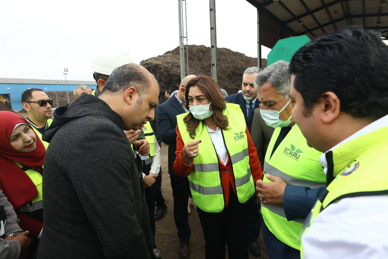 وزير البيئة ومحافظ الدقهلية يتفقدون مصنع معالجة وتدوير المخلفات بسندوب