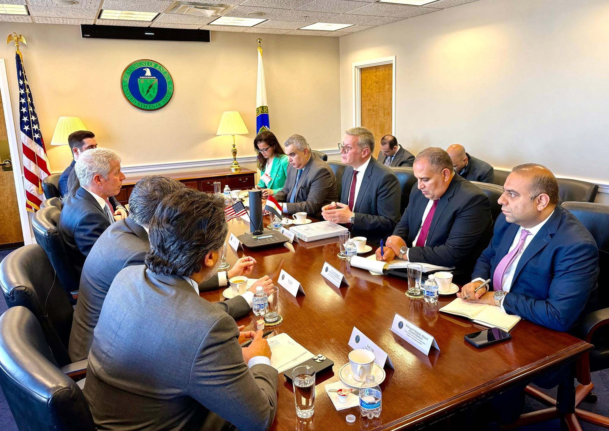 مباحثات لوزير البترول مع نظيره الأمريكي