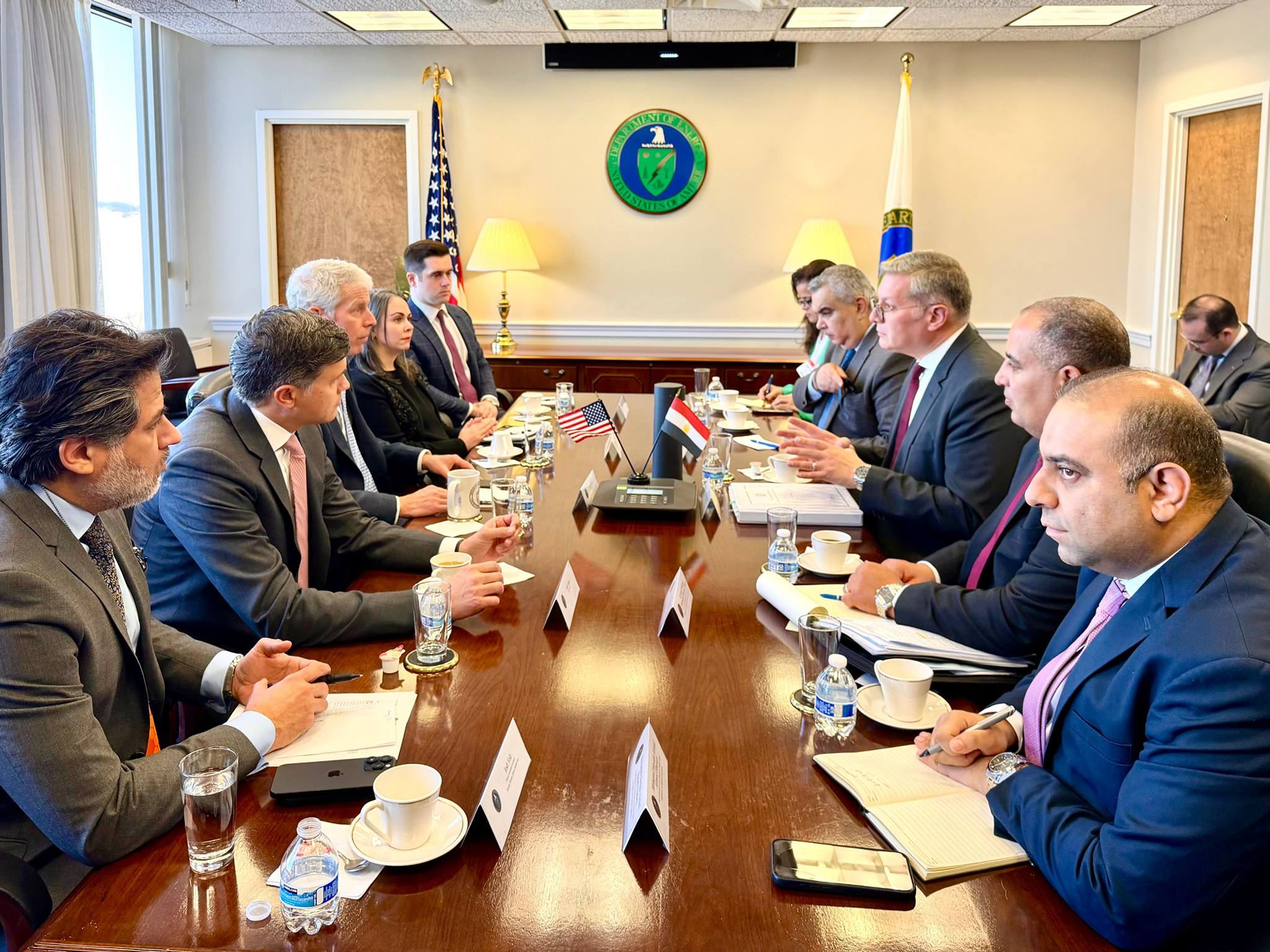 مباحثات لوزير البترول مع نظيره الأمريكي