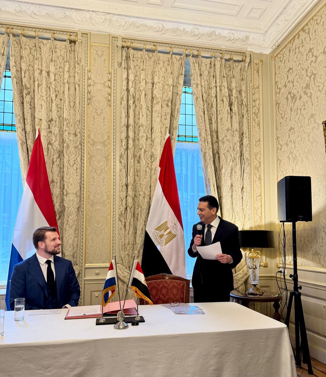 تعاون مصرى هولندى لاسترداد رأس حجرى نادر منسوب إلى عصر الملك تحتمس الثالث