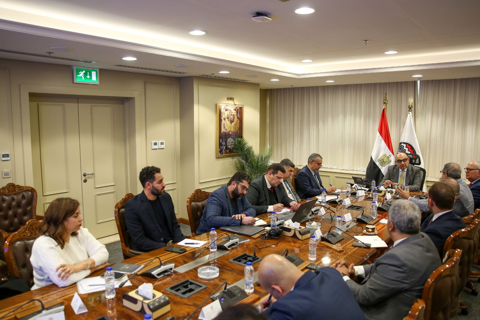 وزير قطاع الأعمال يجتمع مع الاتحاد العام للمستثمرين الأفرو-آسيوي