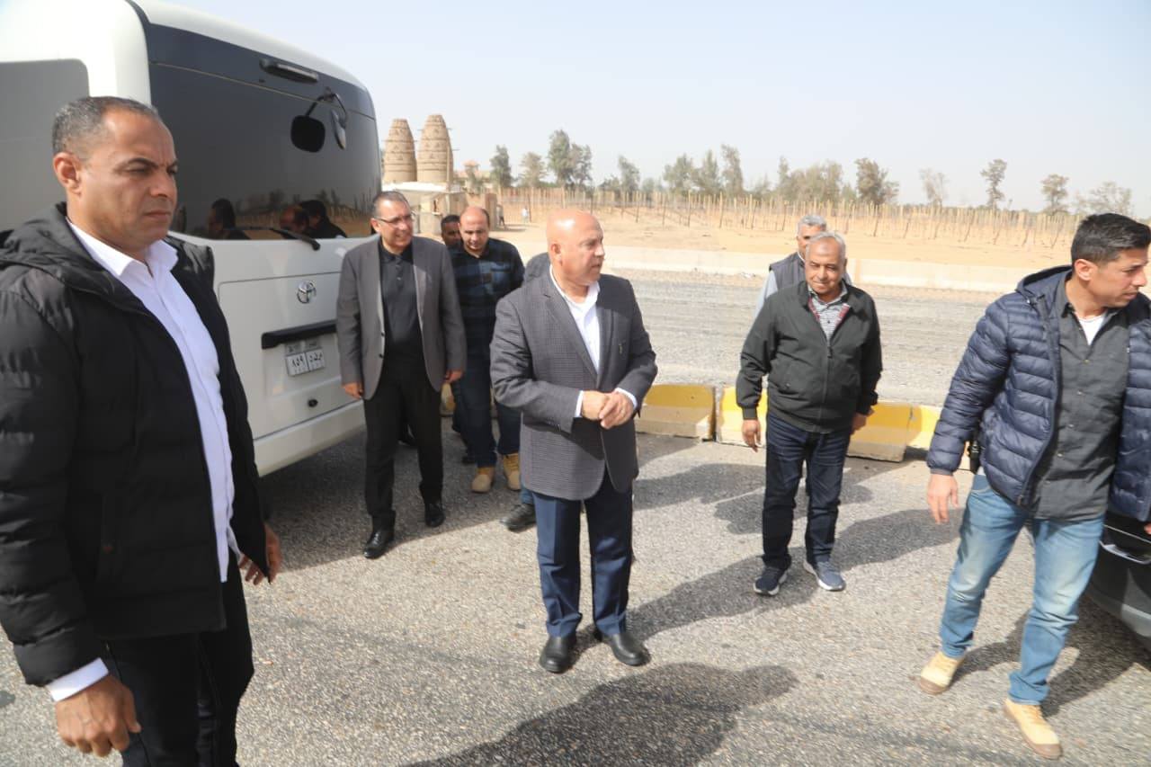الوزير يتفقد رفع كفاءة وتطوير الطريق الدائري الإقليمي