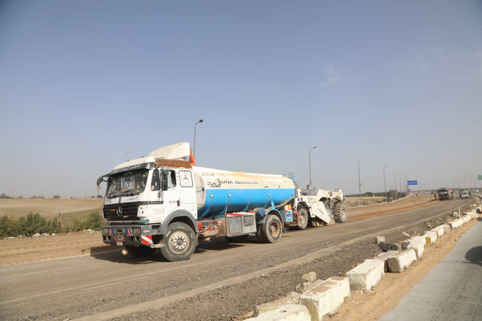 الوزير يتفقد رفع كفاءة وتطوير الطريق الدائري الإقليمي