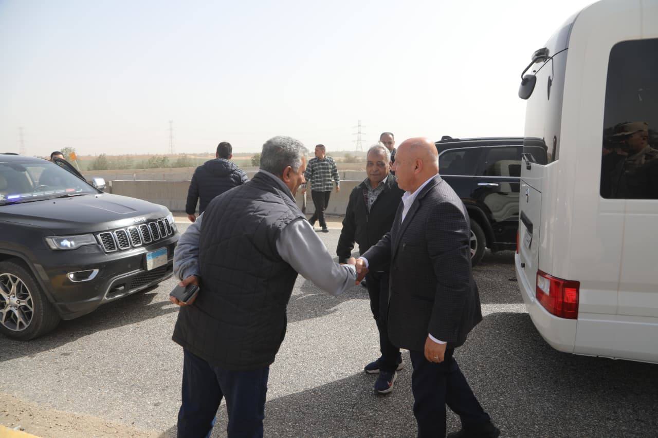 الوزير يتفقد رفع كفاءة وتطوير الطريق الدائري الإقليمي