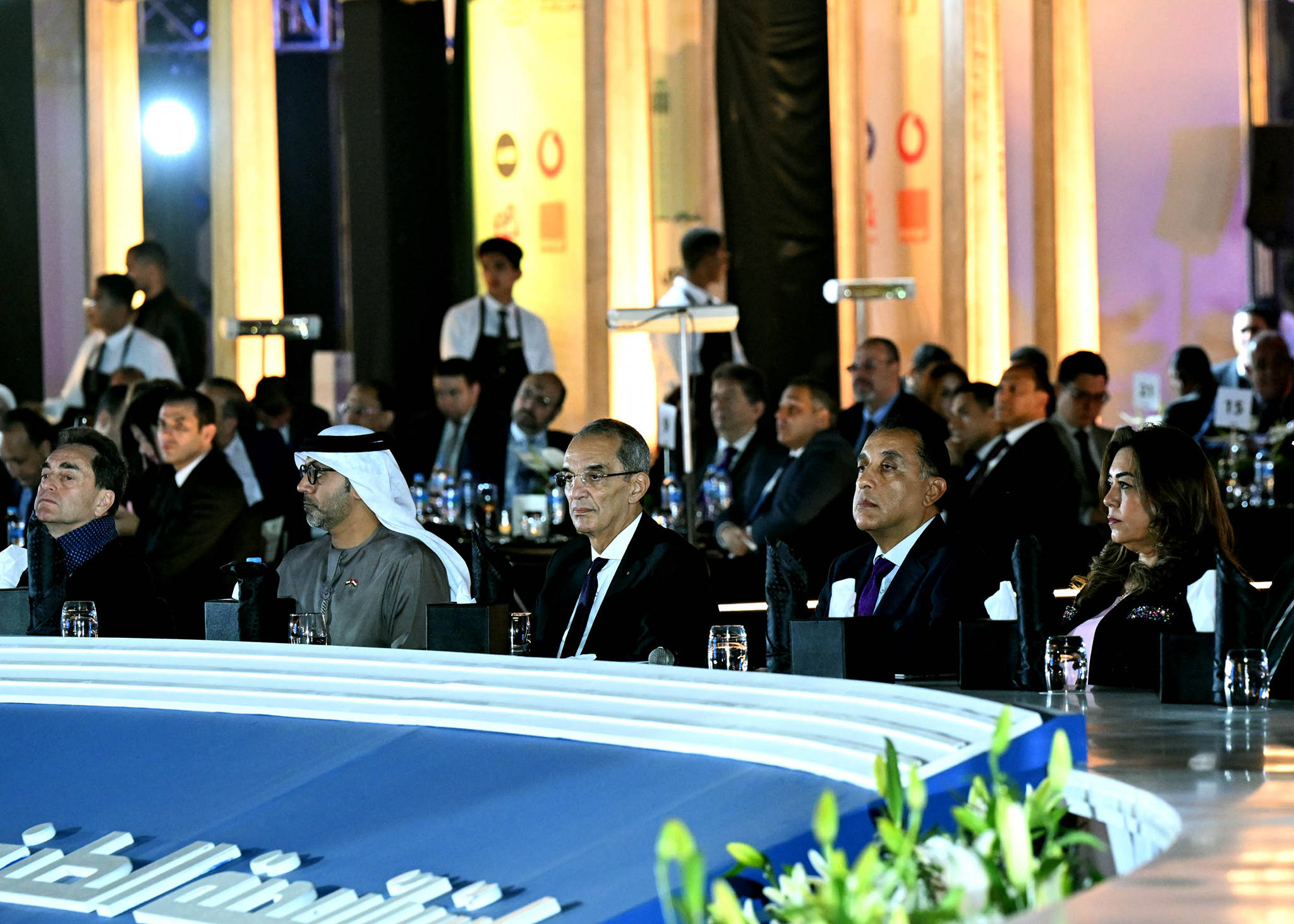 توقيع أكبر صفقة للترددات في تاريخ قطاع الاتصالات