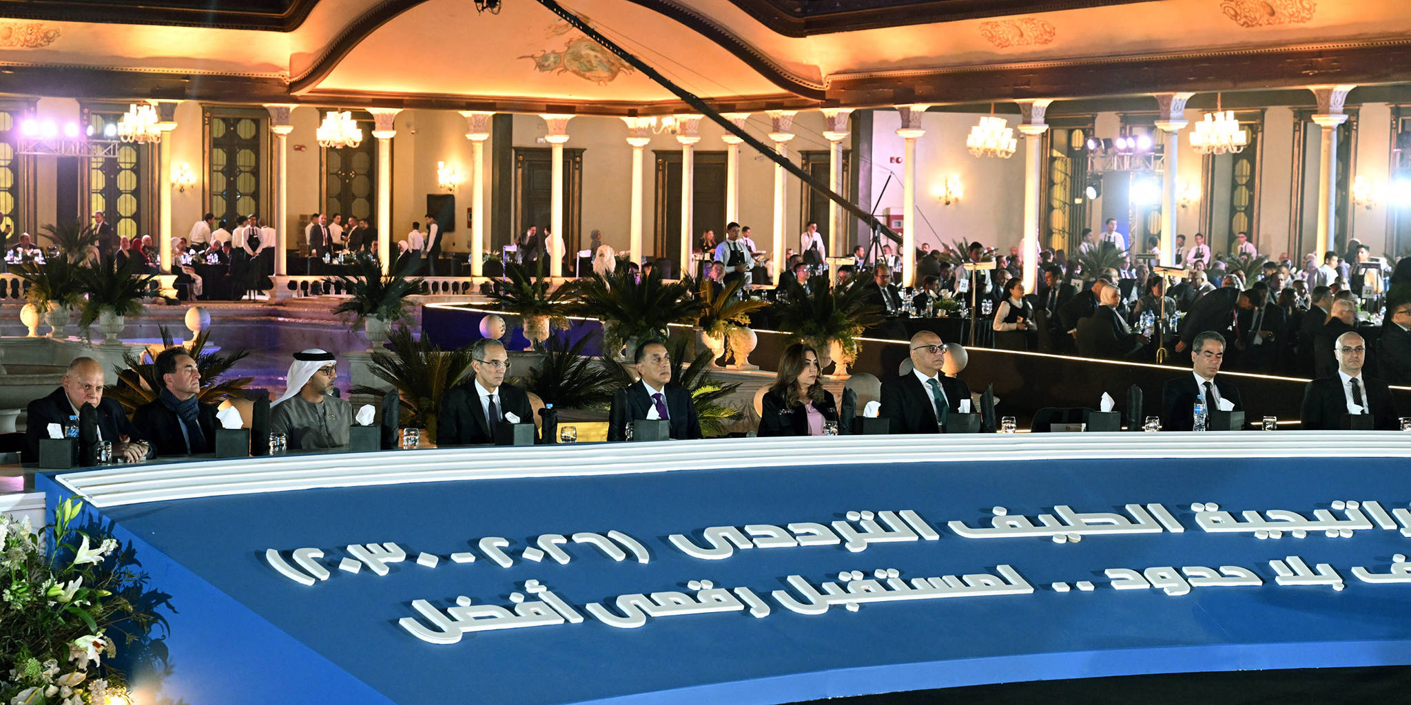 توقيع أكبر صفقة للترددات في تاريخ قطاع الاتصالات