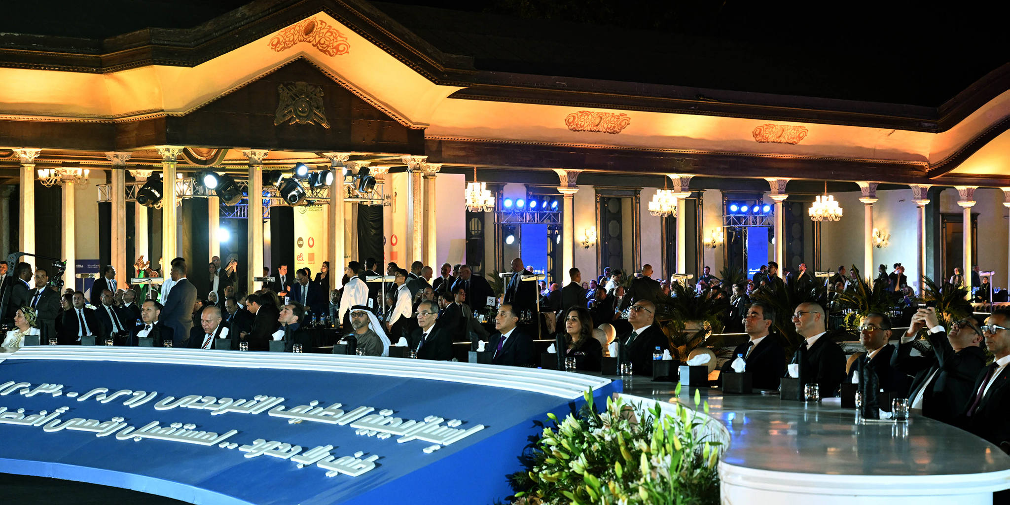 توقيع أكبر صفقة للترددات في تاريخ قطاع الاتصالات