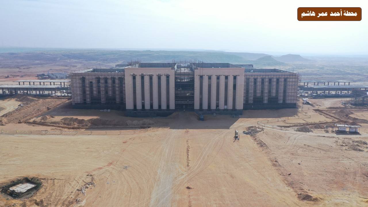 الوزير يتفقد الخط الأول للقطار الكهربائي السريع من العلمين إلى الإسكندرية