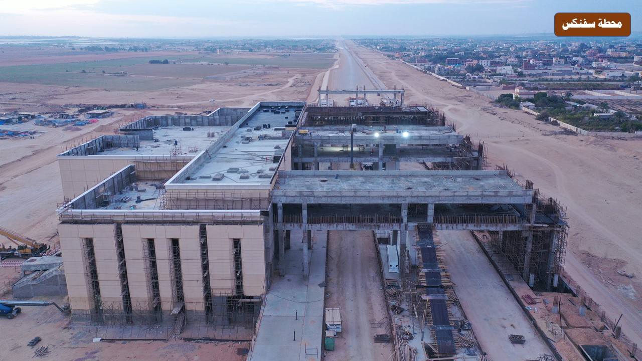 الوزير يتفقد الخط الأول للقطار الكهربائي السريع من العلمين إلى الإسكندرية