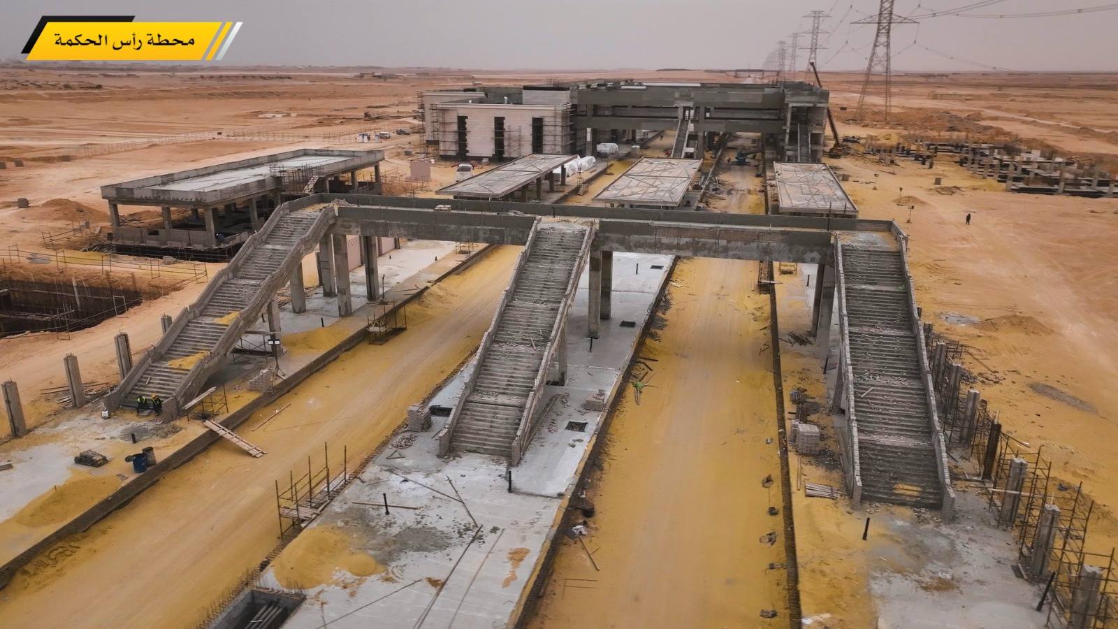 الوزير يتفقد الخط الأول للقطار الكهربائي السريع من العلمين إلى الإسكندرية