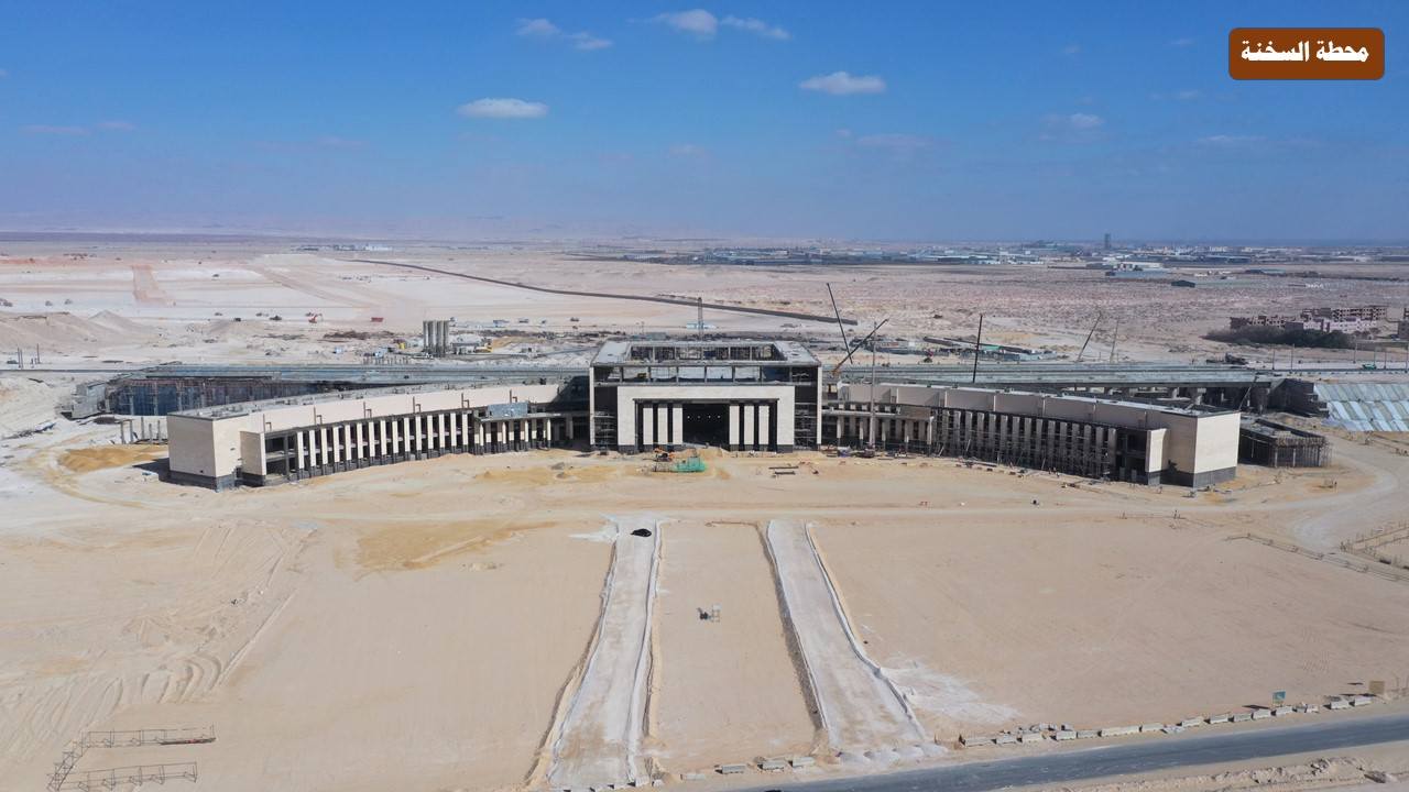 الوزير يتفقد الخط الأول للقطار الكهربائي السريع من العلمين إلى الإسكندرية