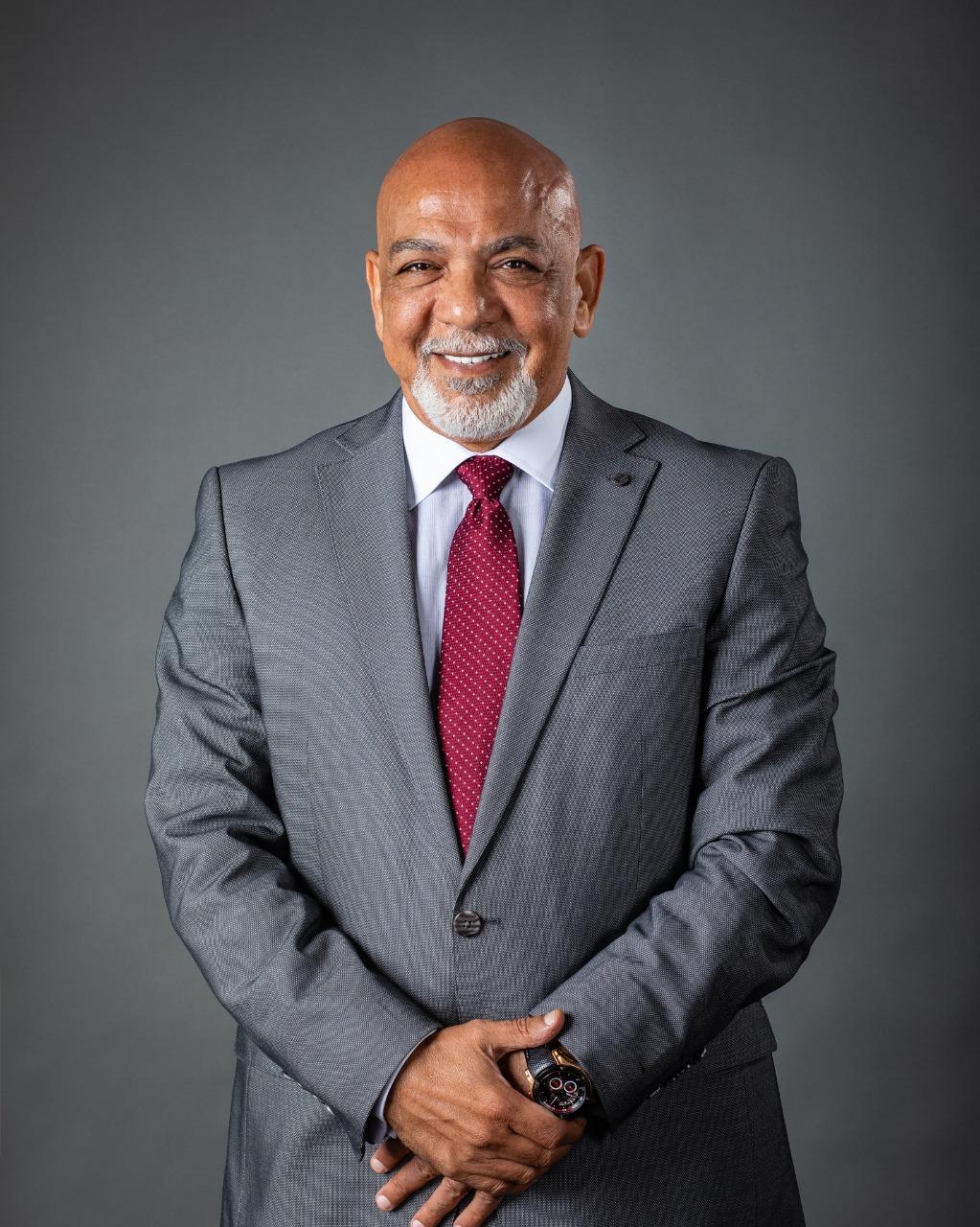 علي ثابت رئيس القطاع المالي في شركة بالم هيلز للتعمير