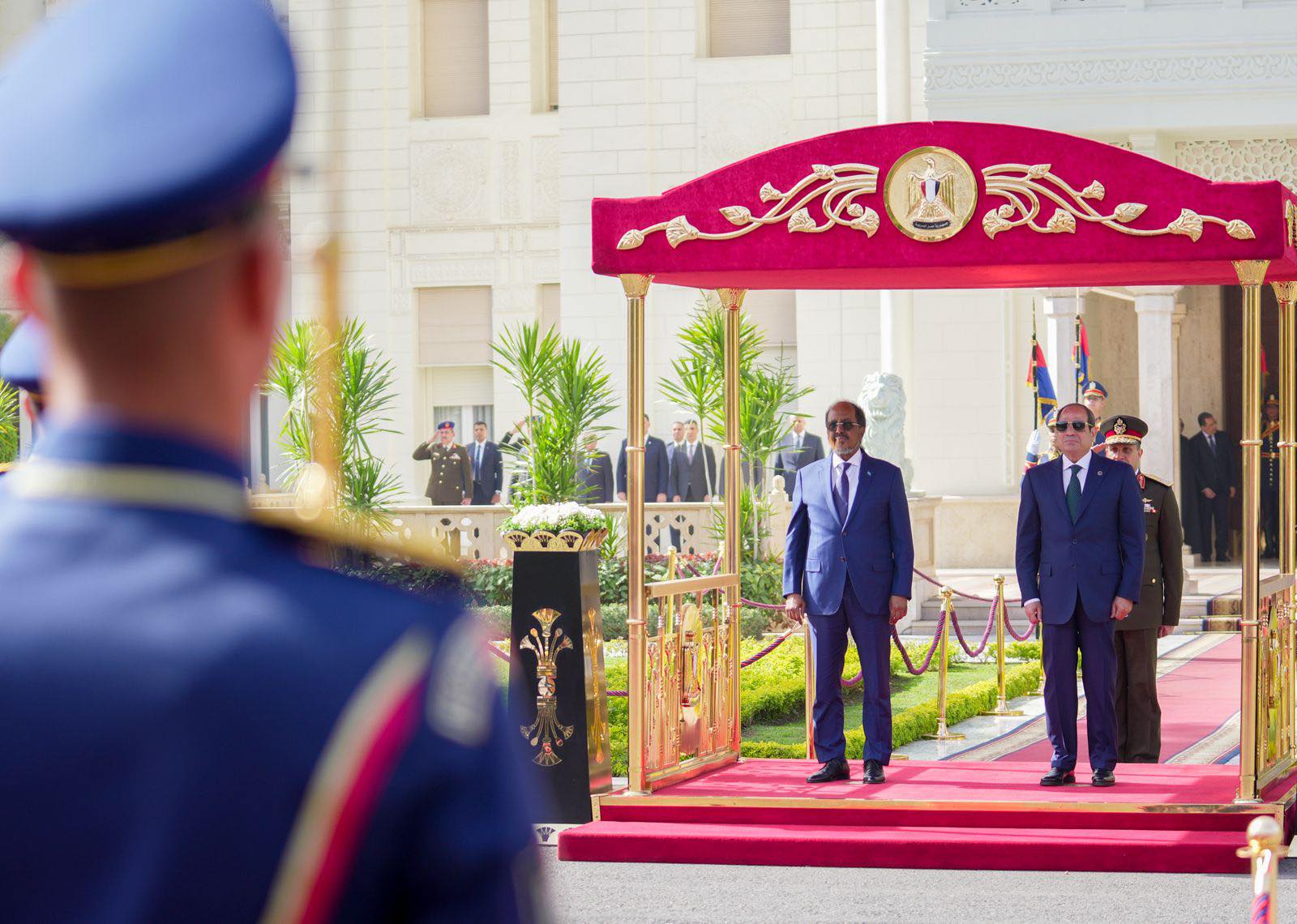 الرئيس السيسي يستقبل نظيره الصومالي