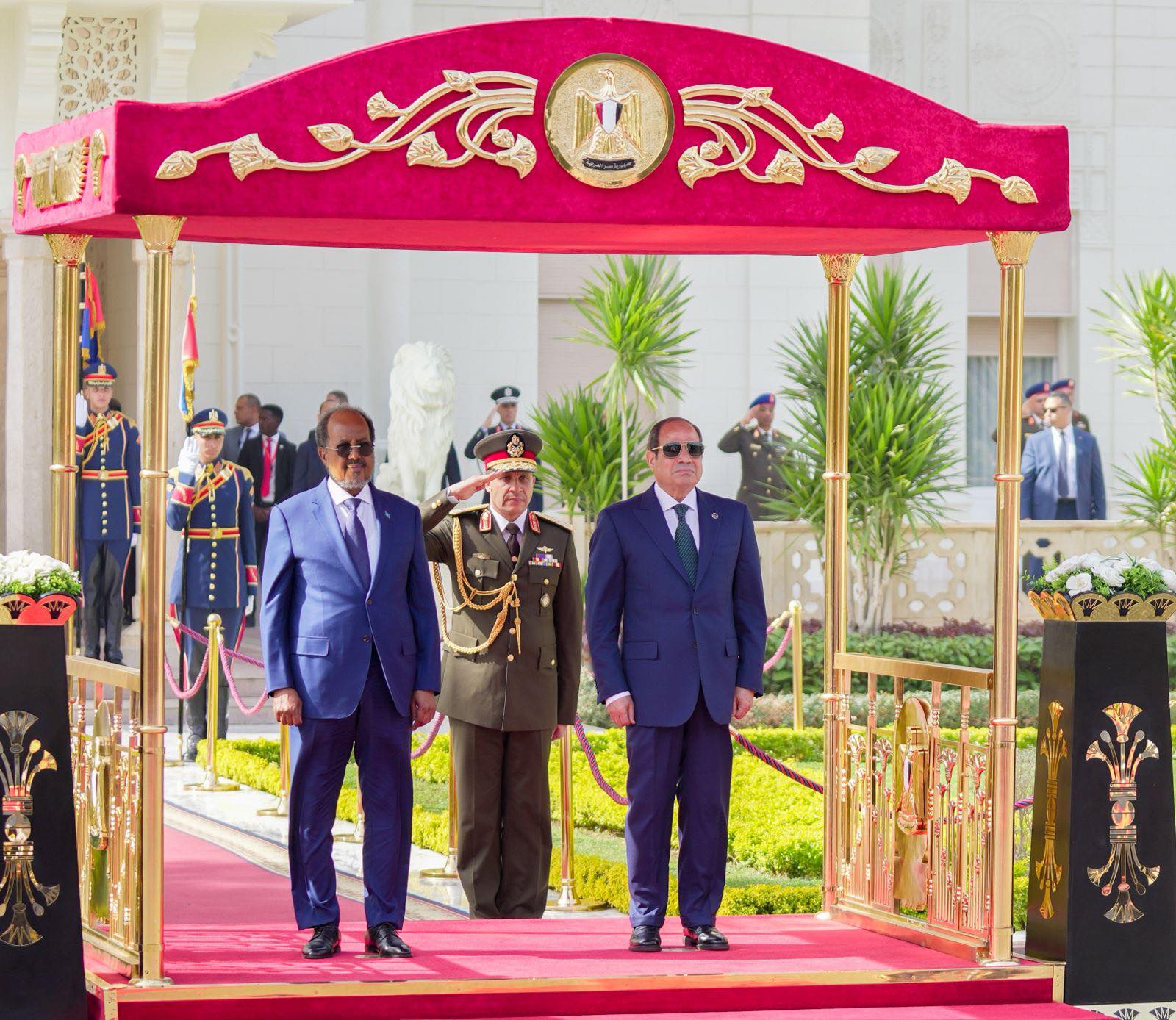 الرئيس السيسي يستقبل نظيره الصومالي