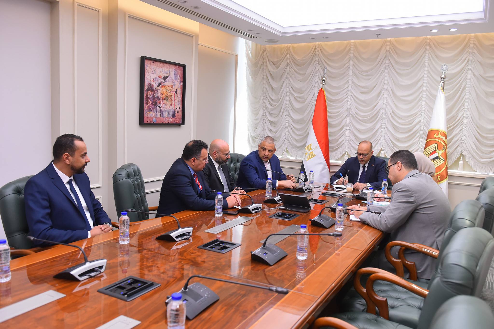 وزير العمل يلتقي وفد من إدارة شركة ليوني مصر الألمانية 