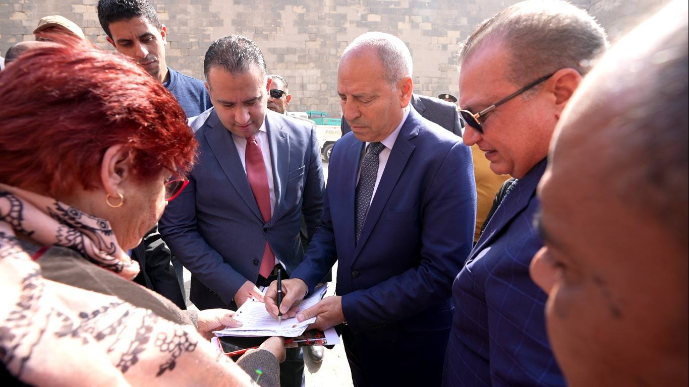 رئيس الوزراء يتابع موقف إعادة تسكين الأسر بعد انتهاء ترميم عقارات درب اللبانة