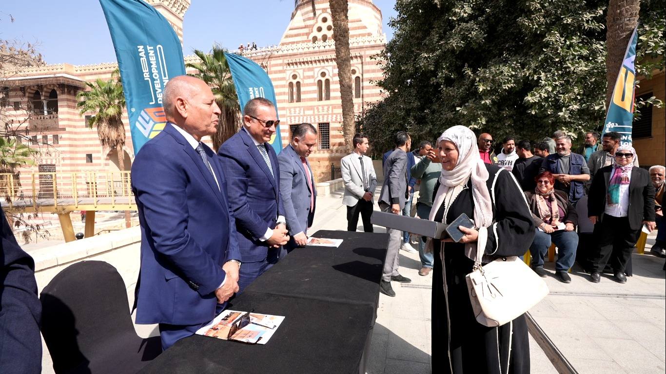 رئيس الوزراء يتابع موقف إعادة تسكين الأسر بعد انتهاء ترميم عقارات درب اللبانة