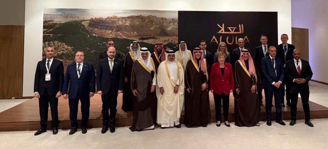 محافظ البنك المركزي خلال فعاليات مؤتمر العُلا لاقتصادات الأسواق الناشئة