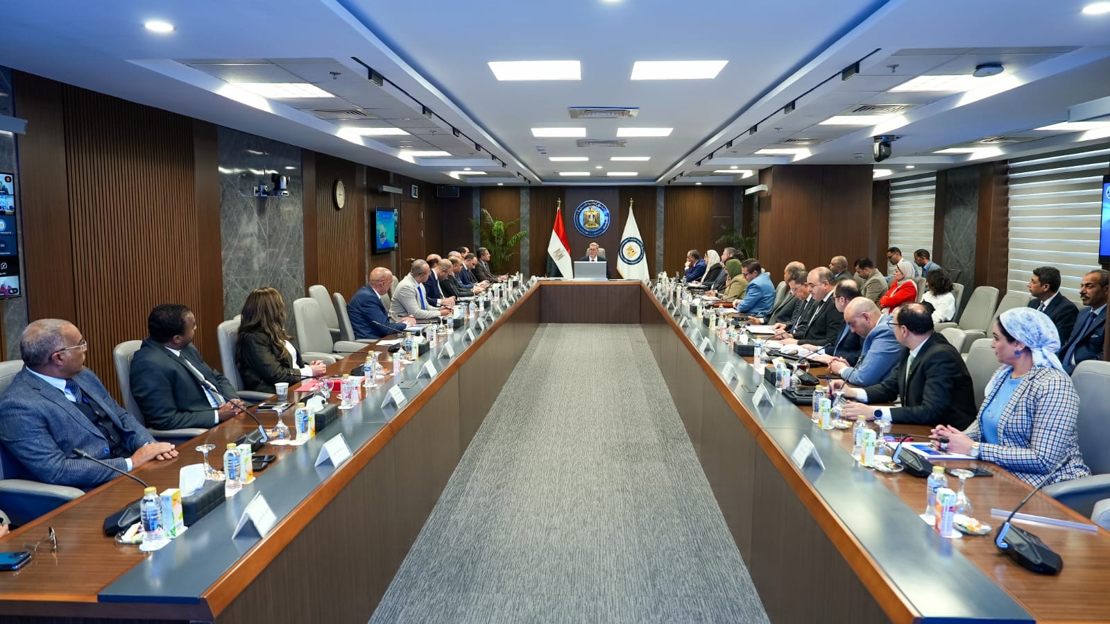 وزير البترول يعتمد الموازنات الاستثمارية لشركتي الإسكندرية والعامرية للبترول 2026–2027