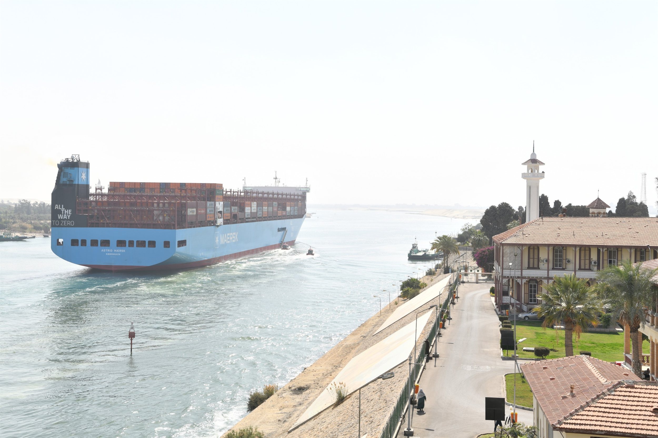 قناة السويس تشهد عبور سفينة الحاويات ASTRID MAERSK