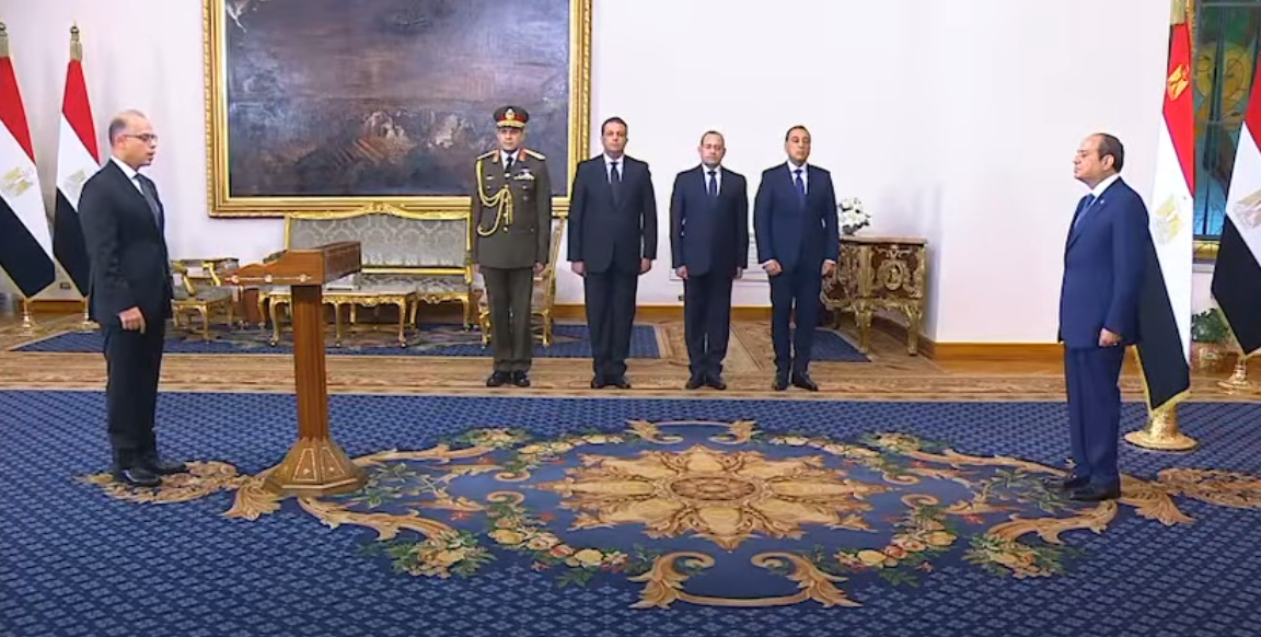 الرئيس السيسي يشهد أداء اليمين الدستورية للوزراء الجُدد