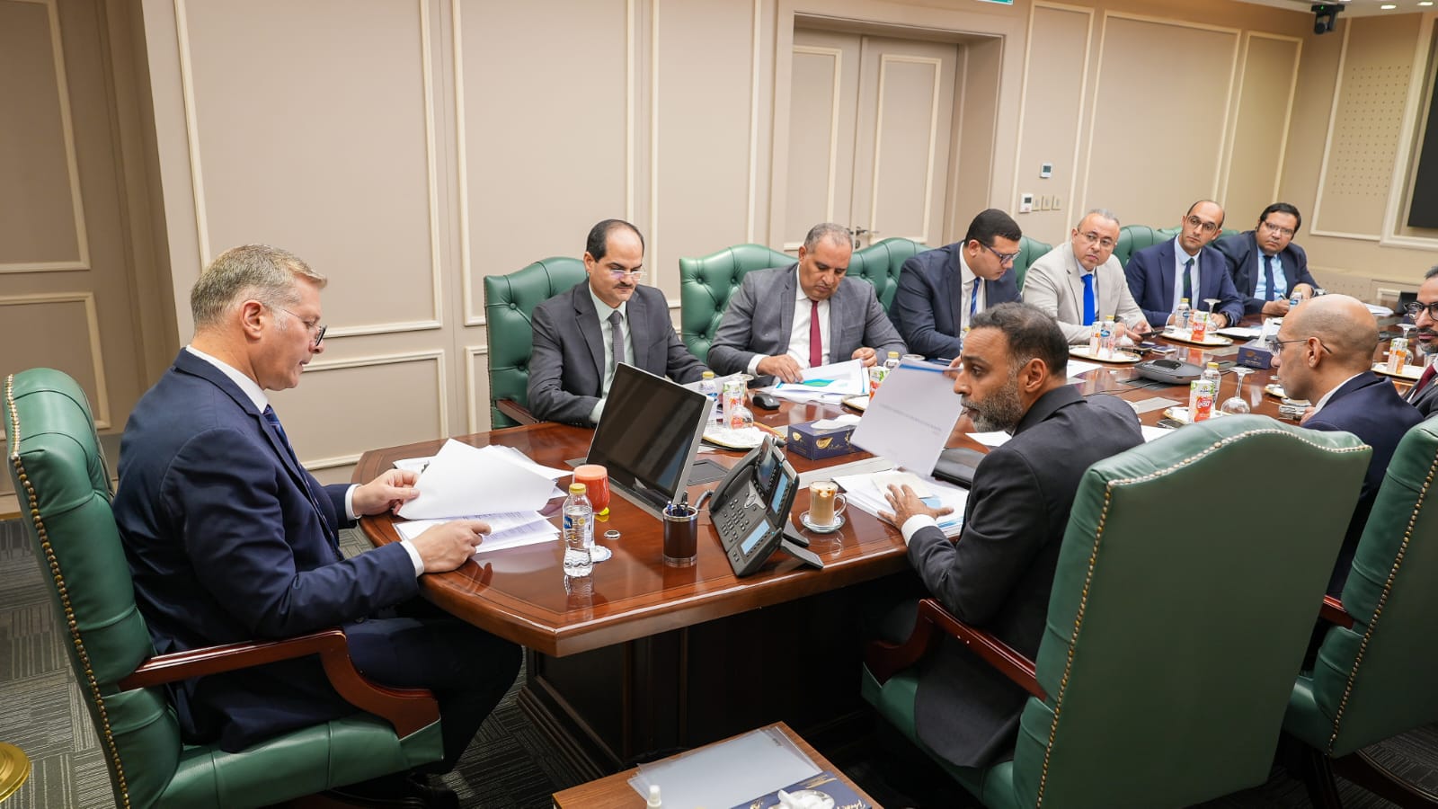 وزير البترول مع رئيس شركة اركيوس انرجي