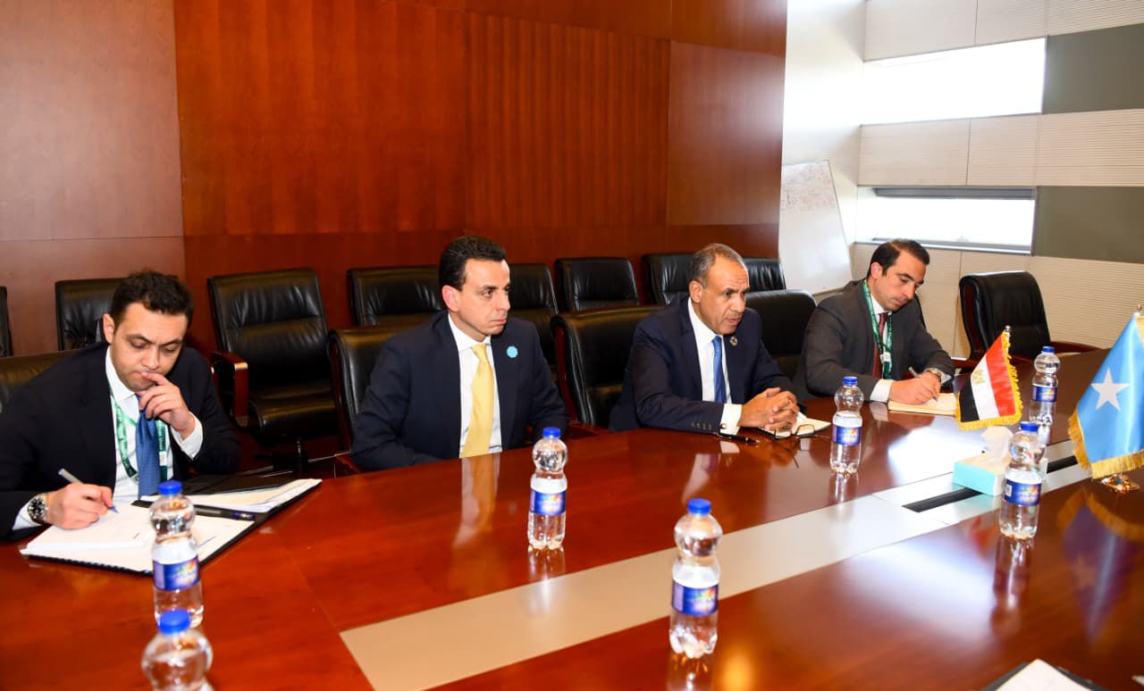وزير الخارجية يلتقي نظيره الصومالي