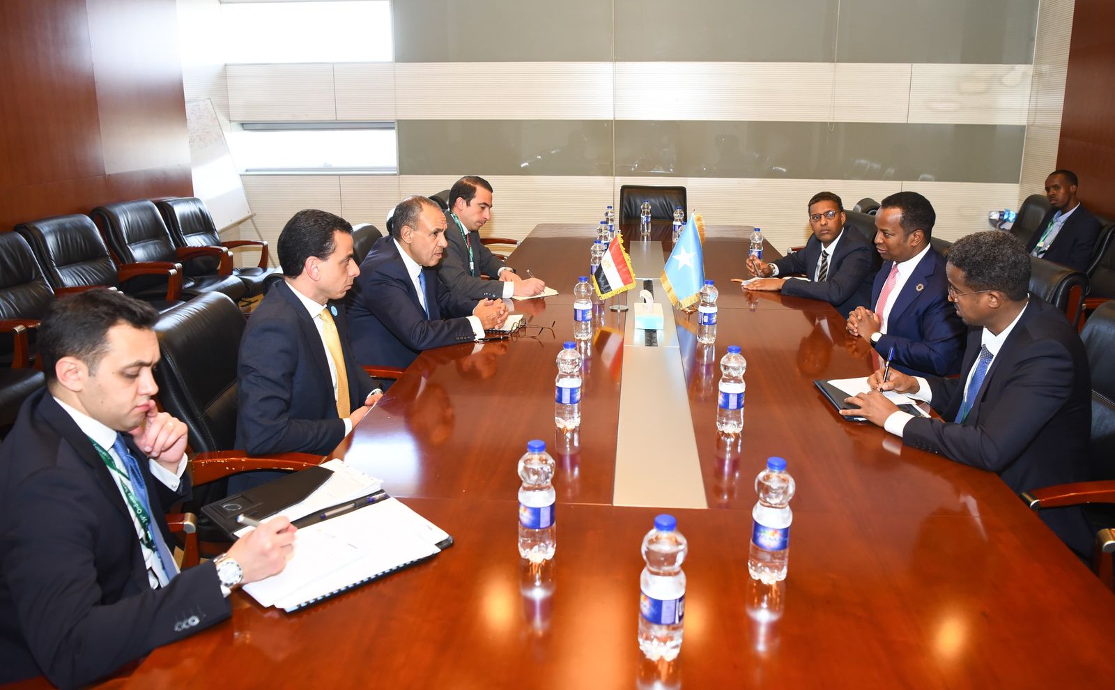 وزير الخارجية يلتقي نظيره الصومالي