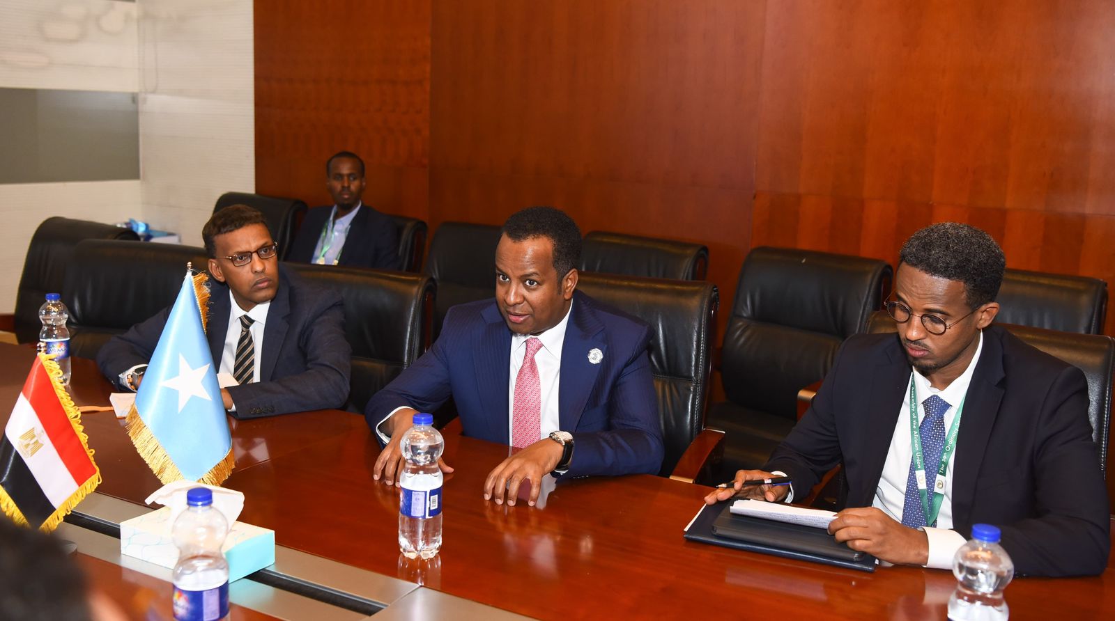 وزير الخارجية يلتقي نظيره الصومالي