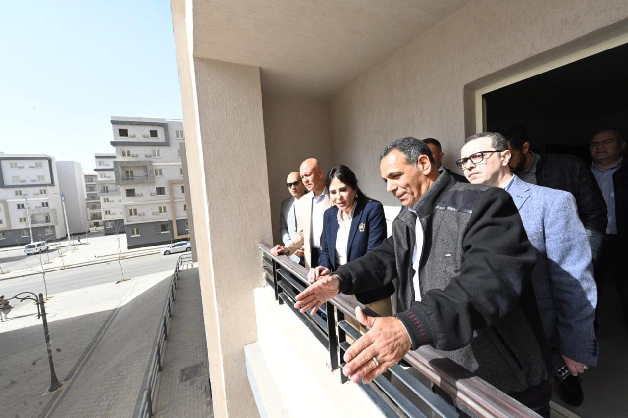 وزيرة الإسكان تتفقد وحدات مبادرة سكن لكل المصريين