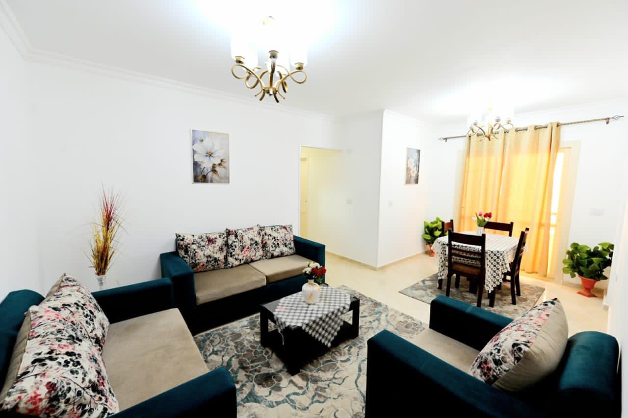 وزيرة الإسكان تتفقد وحدات مبادرة سكن لكل المصريين