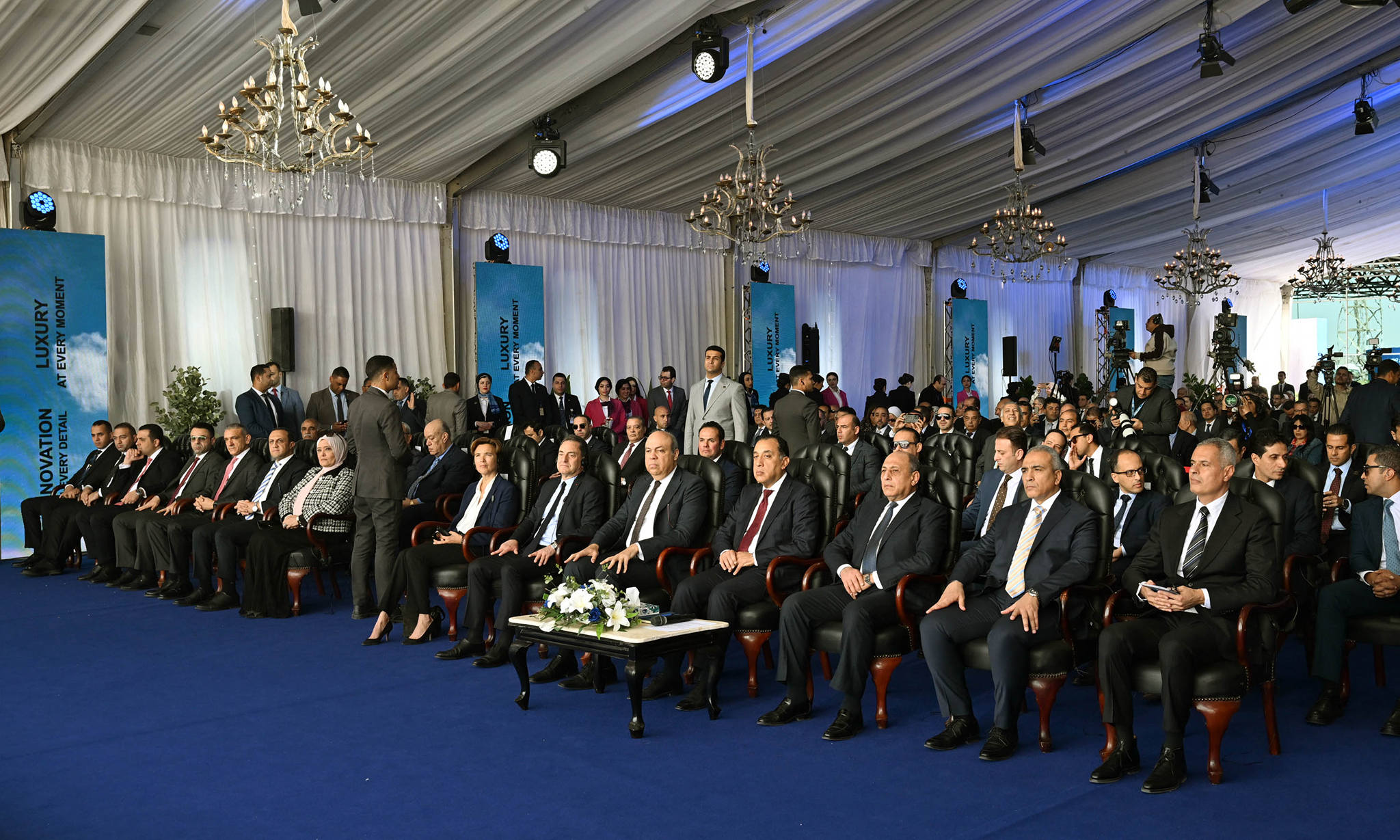 مدبولي يشهد فعاليات انضمام أول طائرة من طراز Airbus A350-900 