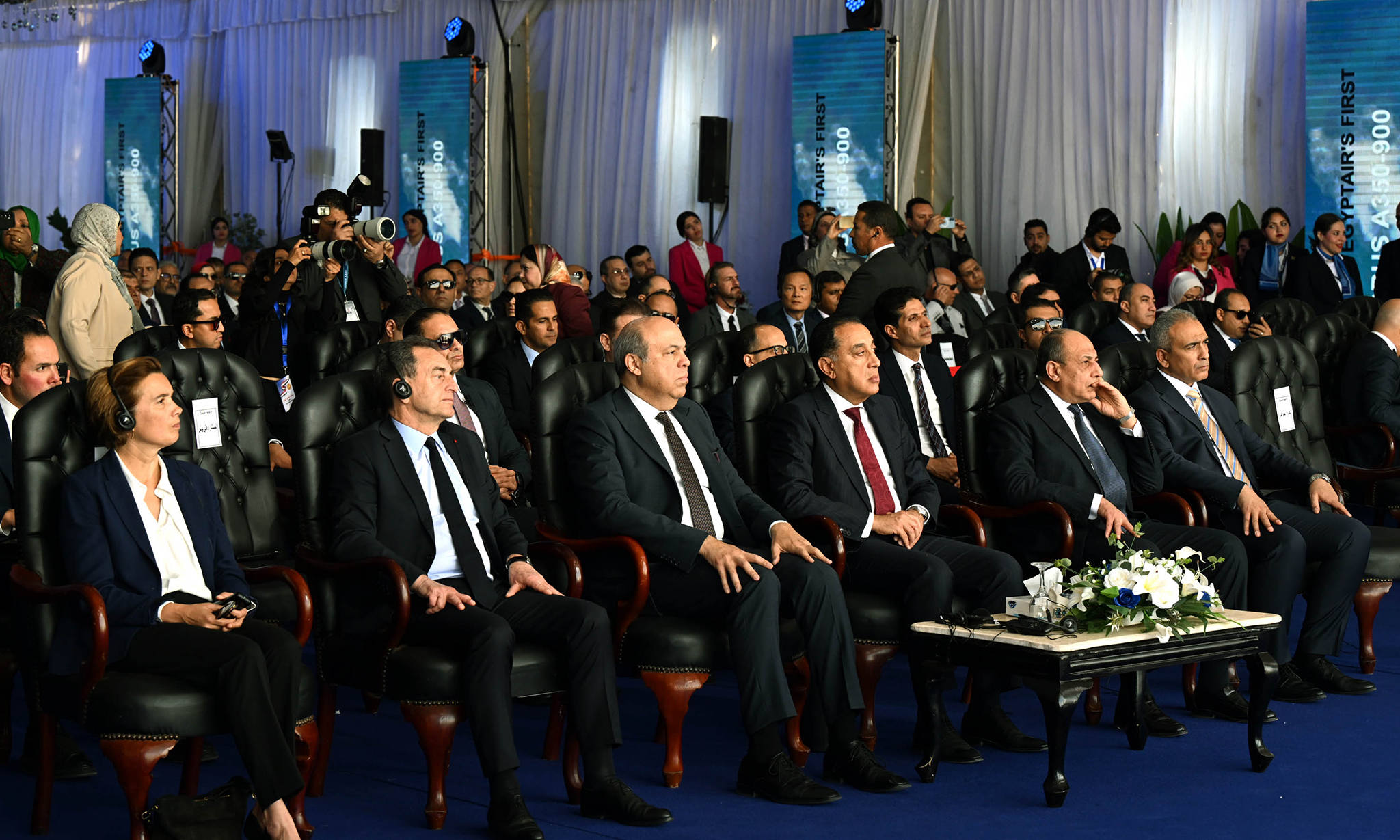 مدبولي يشهد فعاليات انضمام أول طائرة من طراز Airbus A350-900 