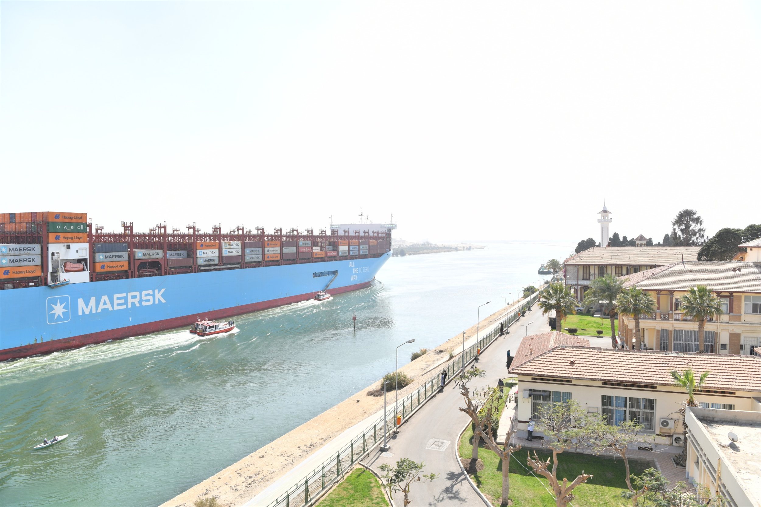 قناة السويس تشهد عبور سفينة الحاويات ASTRID MAERSK