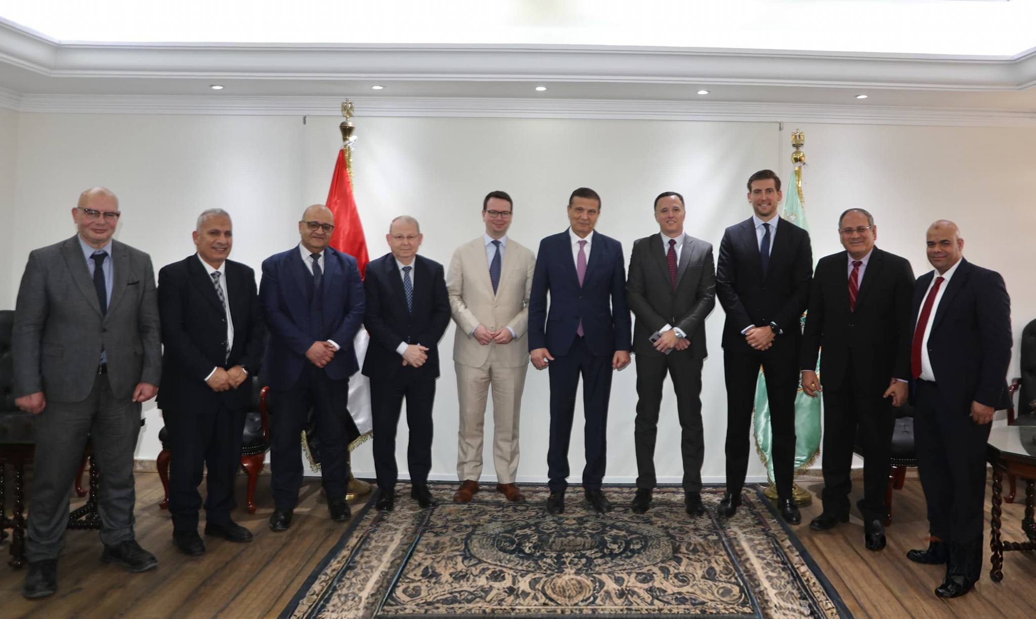 وزير الزراعة يلتقي وفداً من شركة باير العالمية